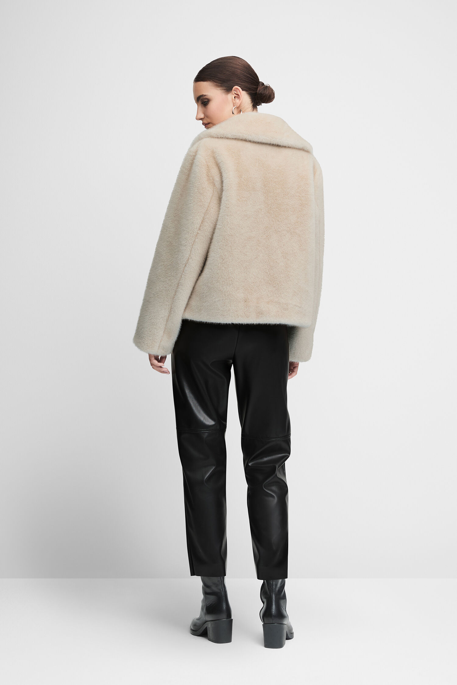 Mantel, Umhang, Pullover, Modisch, Person