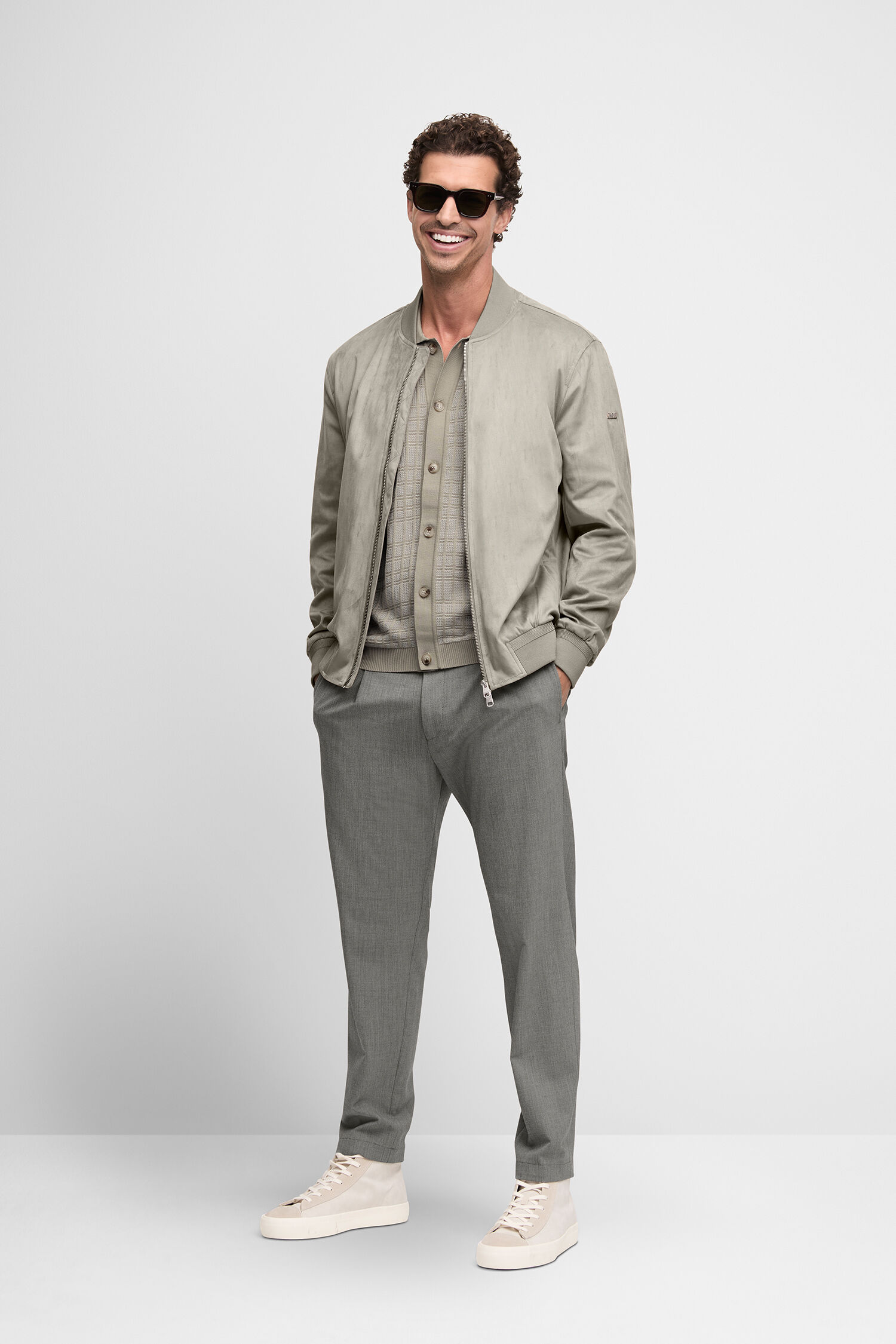 Formelle Kleidung, Anzug, Erwachsener, Mann, Person