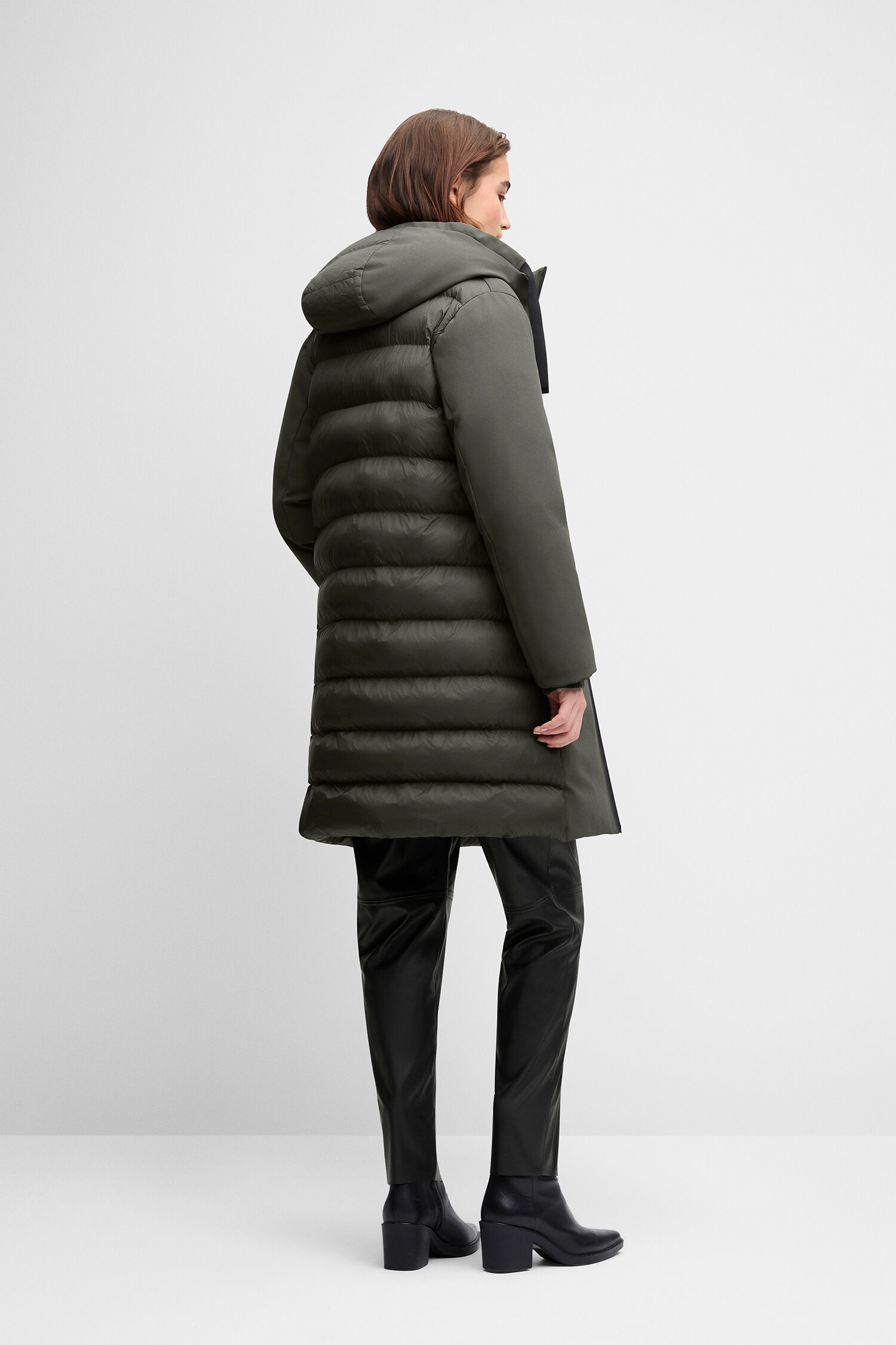 wendejacke, daunenjacke, dunkelgrün, kapuze, lang, hose, stiefel