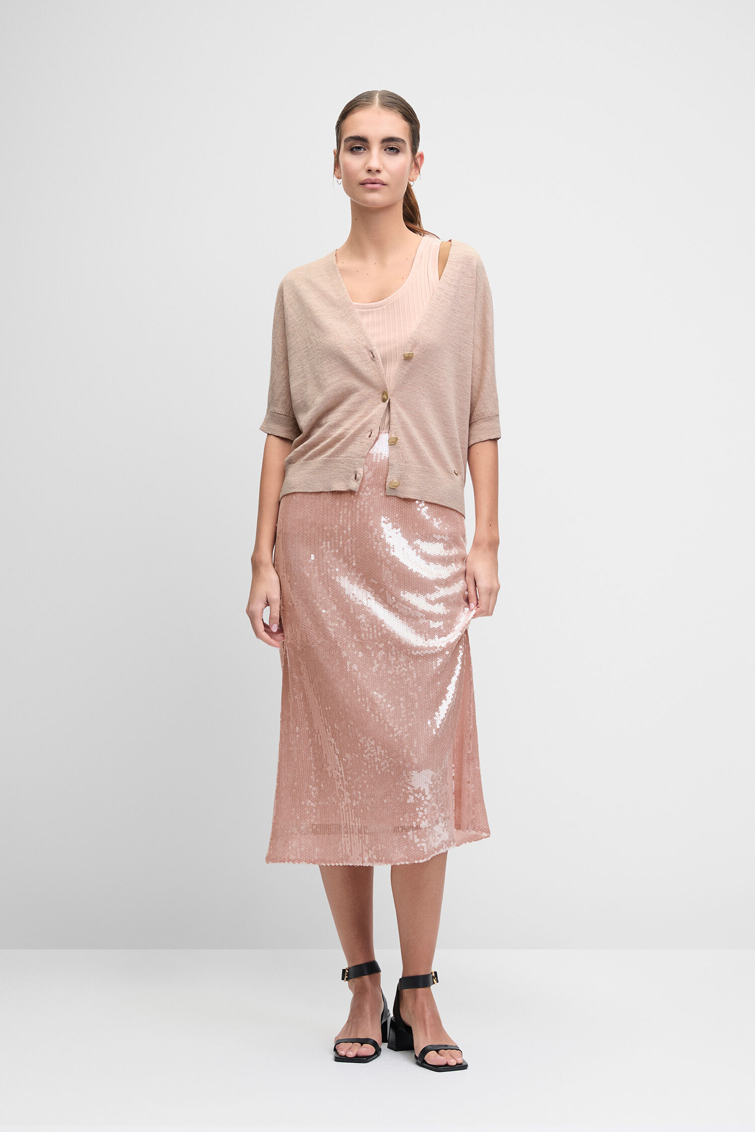 Kartikardigan, beige Cardigan, Strickcardigan, soft pink, sequined skirt