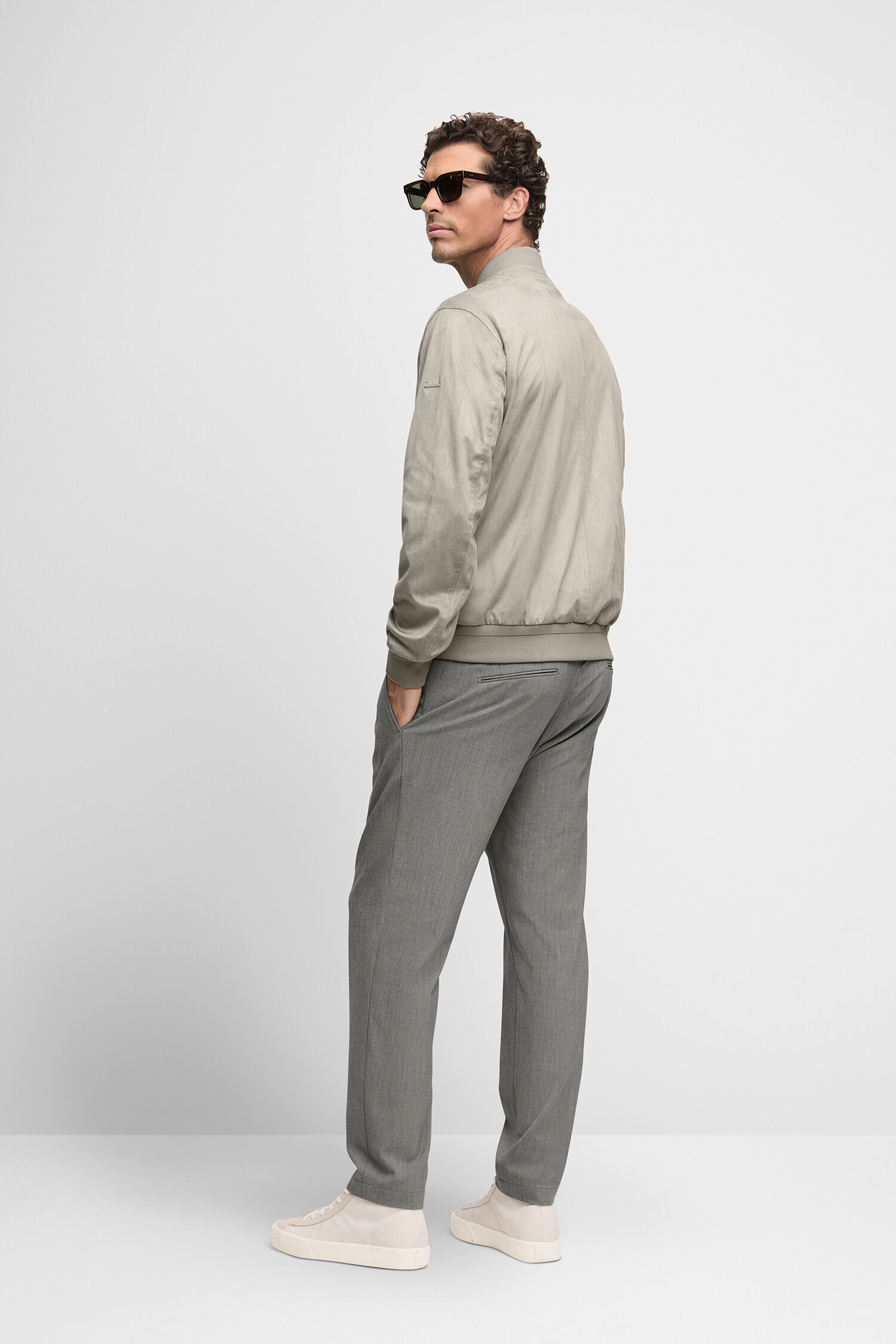 Langarm, Hosen, Erwachsener, Mann, Person