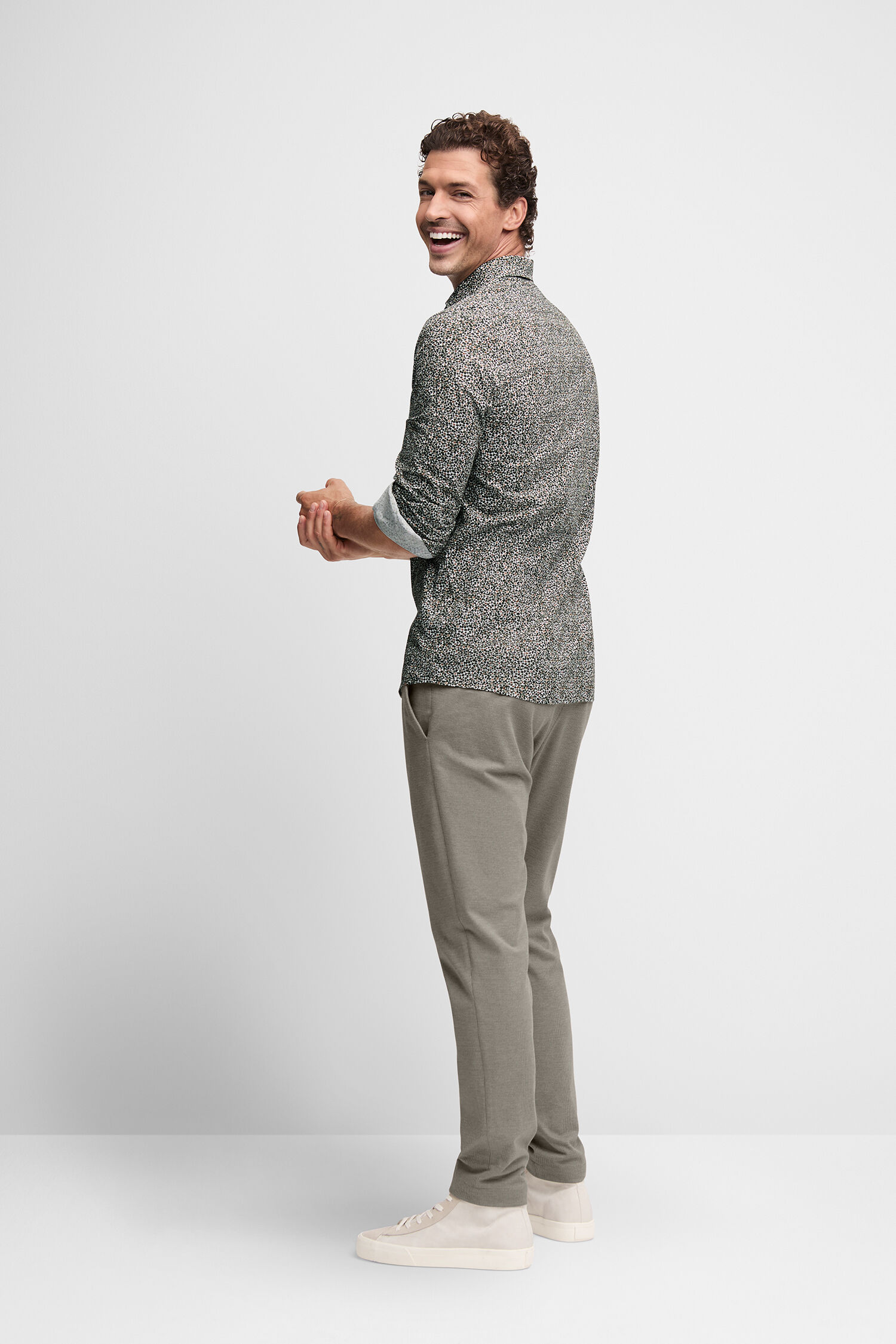 Langarm, Kopf, Person, Gesicht, Stehend