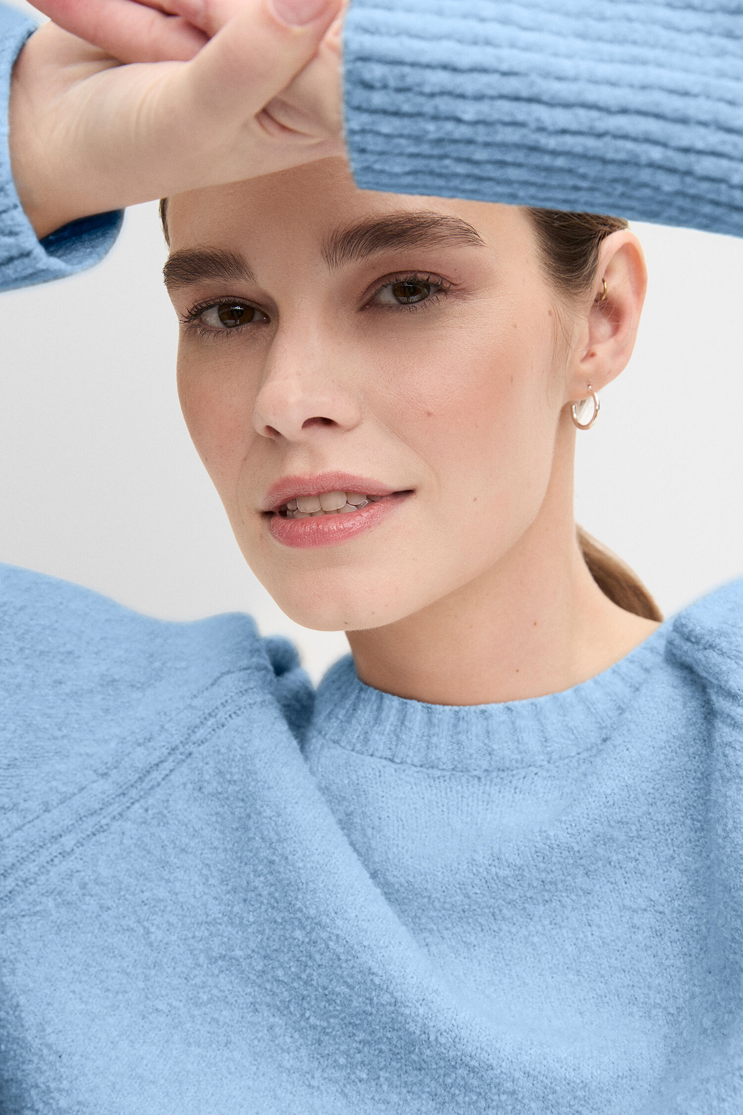 Pullover CIZARO Gesicht, Kopf, Person, Hals, Frau