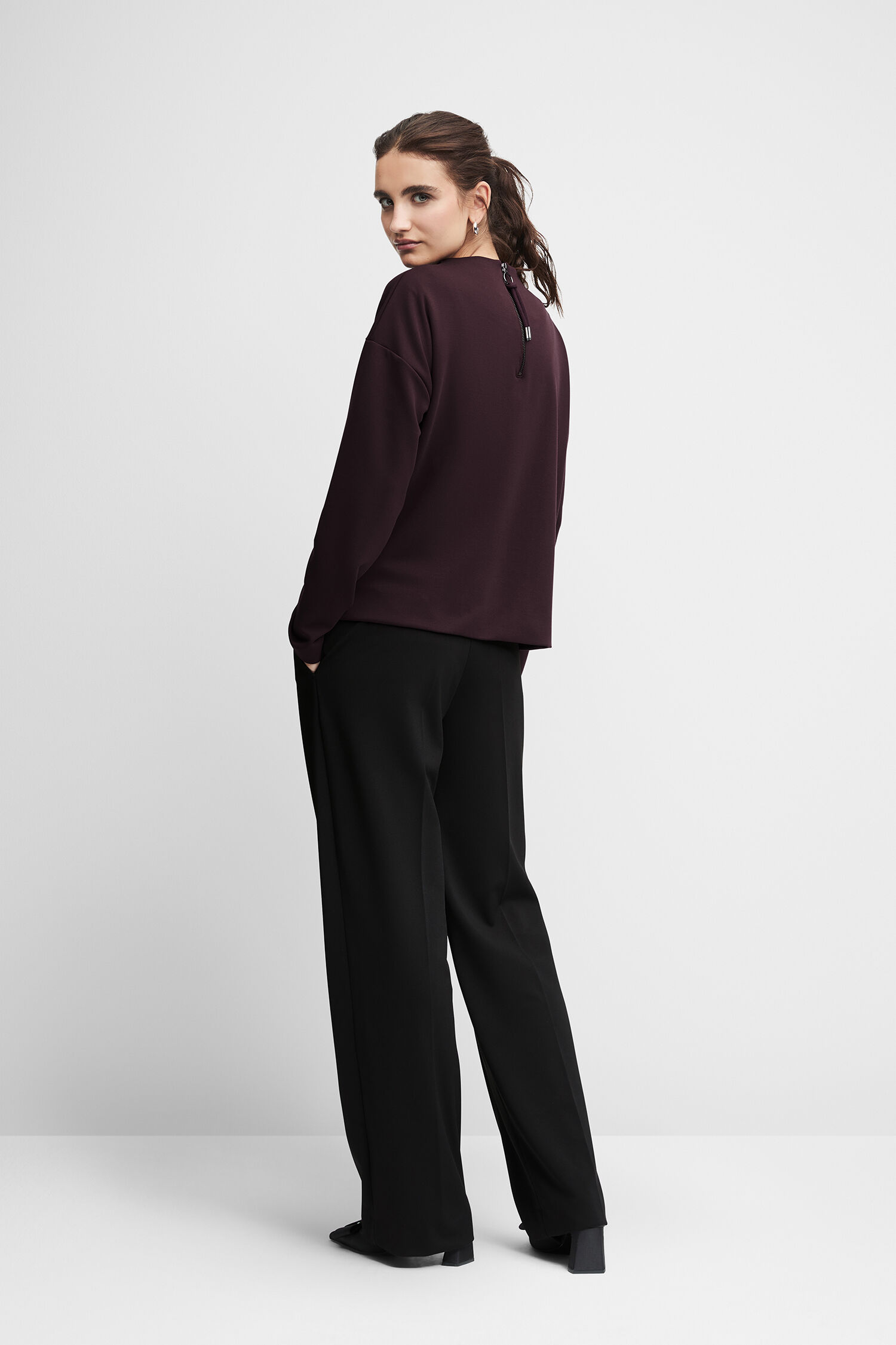 Hosen, Langarm, Erwachsener, Person, Frau