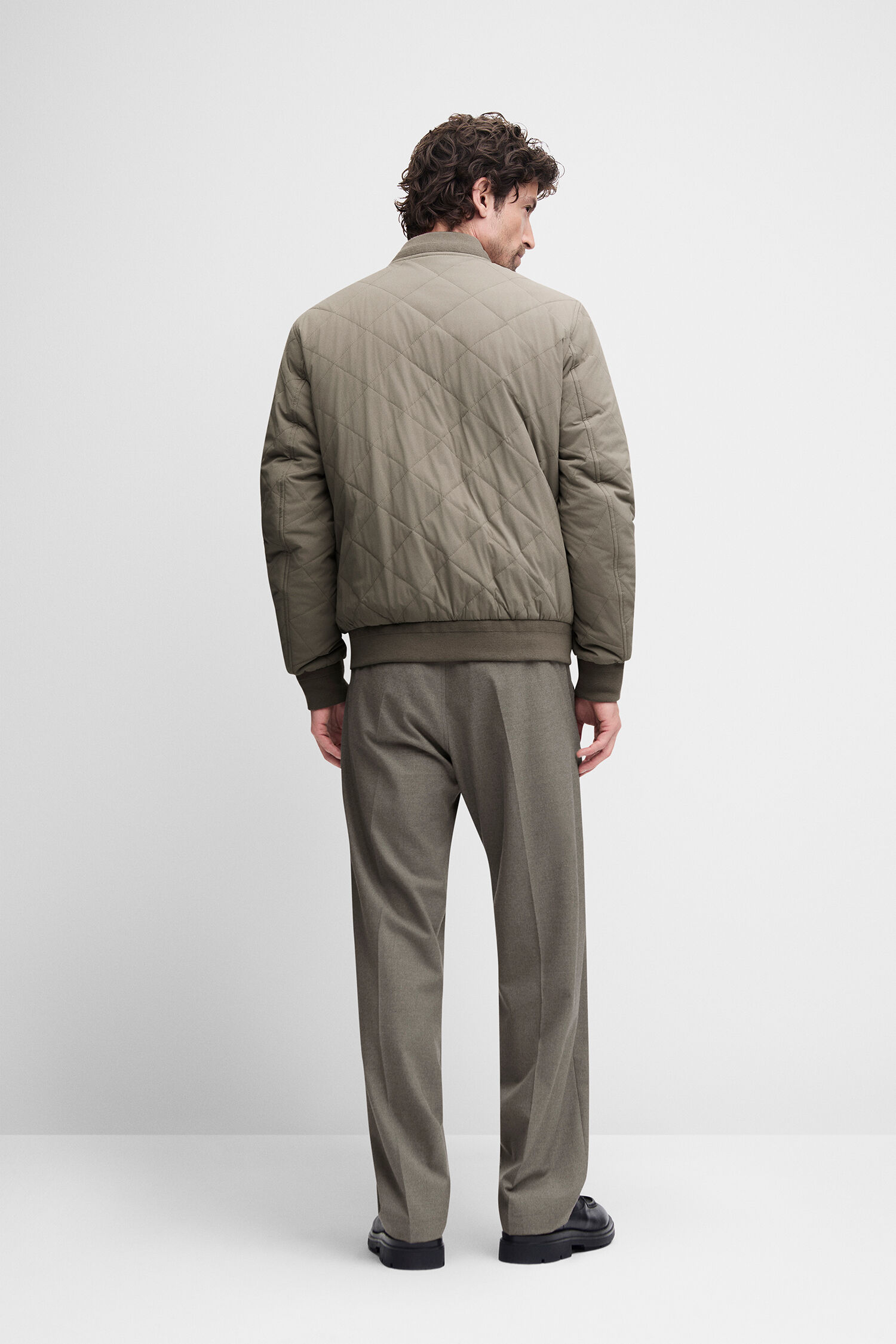 quilted jacket, puffer jacket, diamond quilt, olive gray, ribbed cuffs