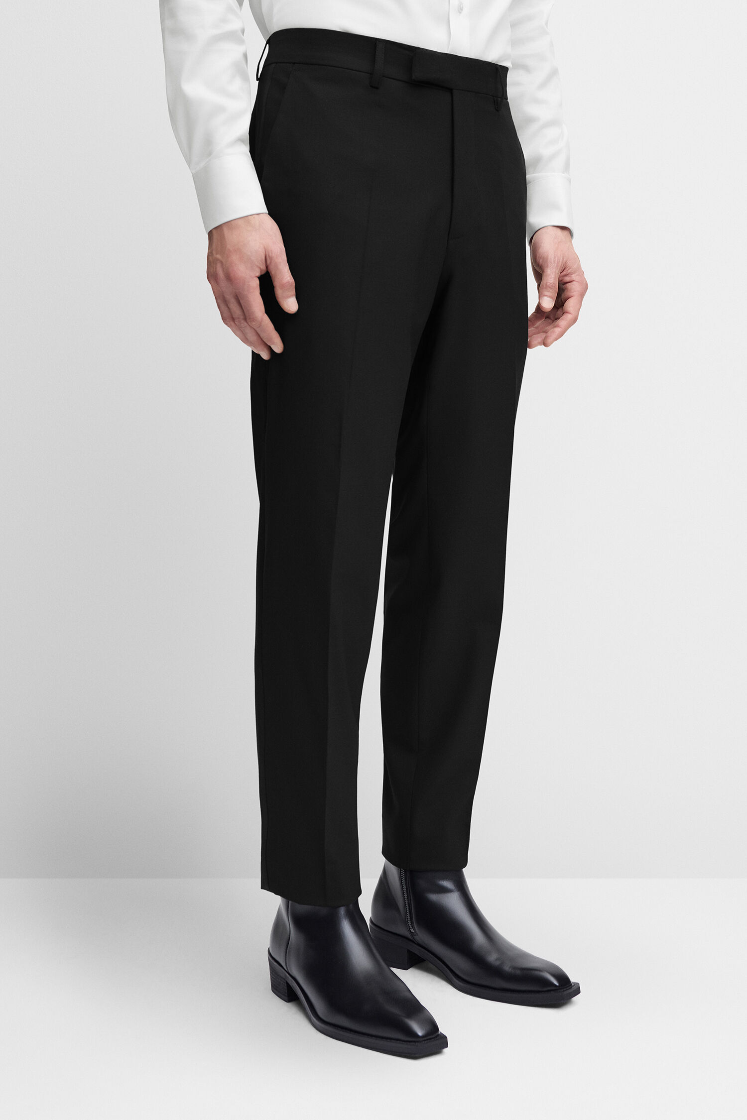 Anzug,  smoking, Dreiteiler, schwarz, Lederschuhe