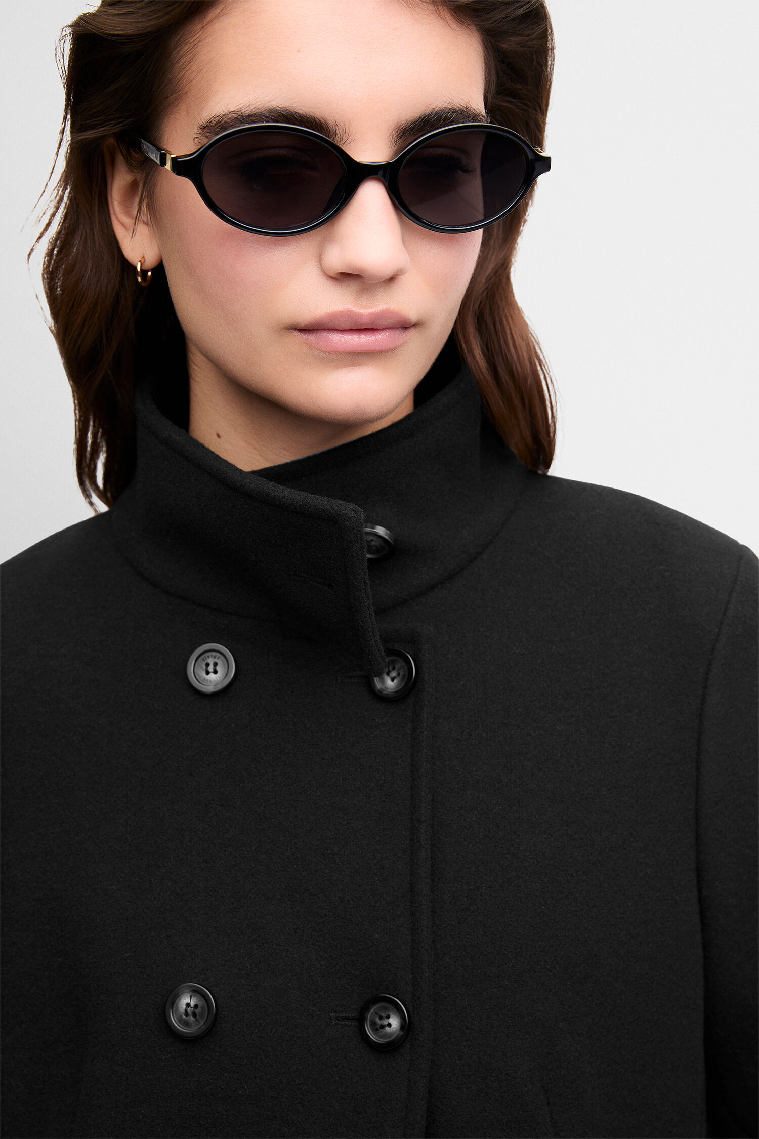 narrow-sleeve, black-coat, double-breasted, high-collar, sunglasses