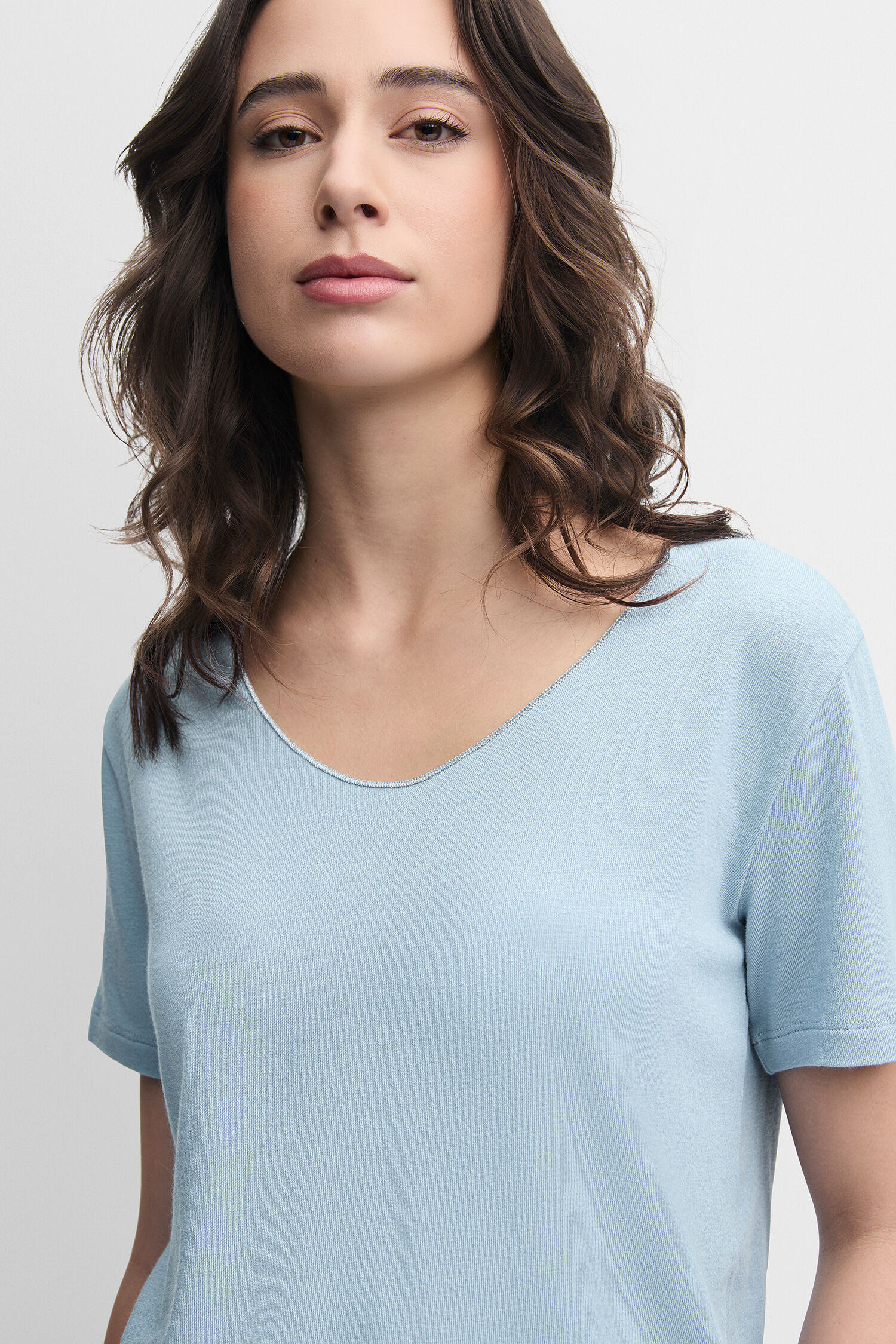 T-shirt, Bluse, Erwachsener, Person, Frau