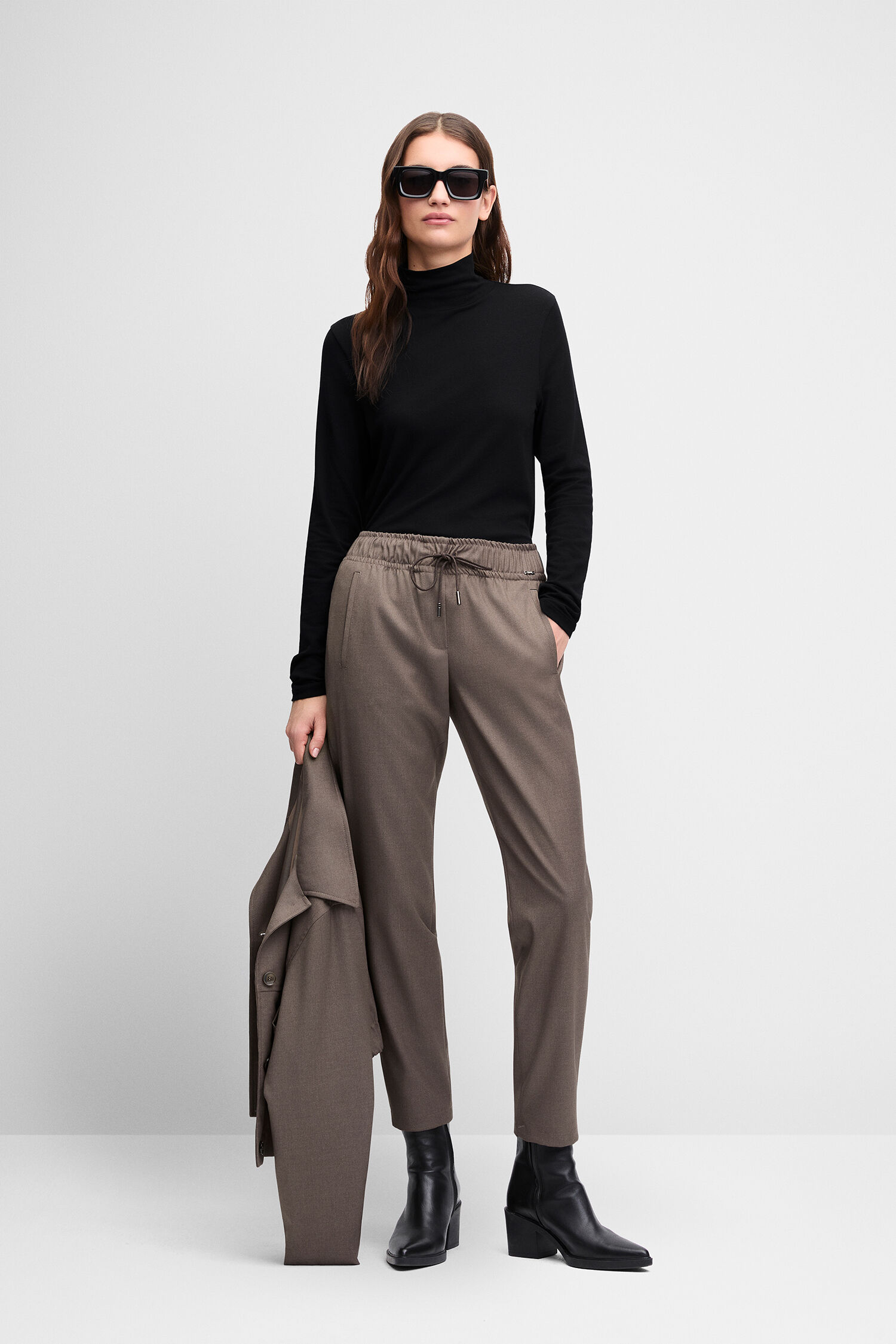 Turtleneck, Hose, Taupe, Breitbein, Stiefel