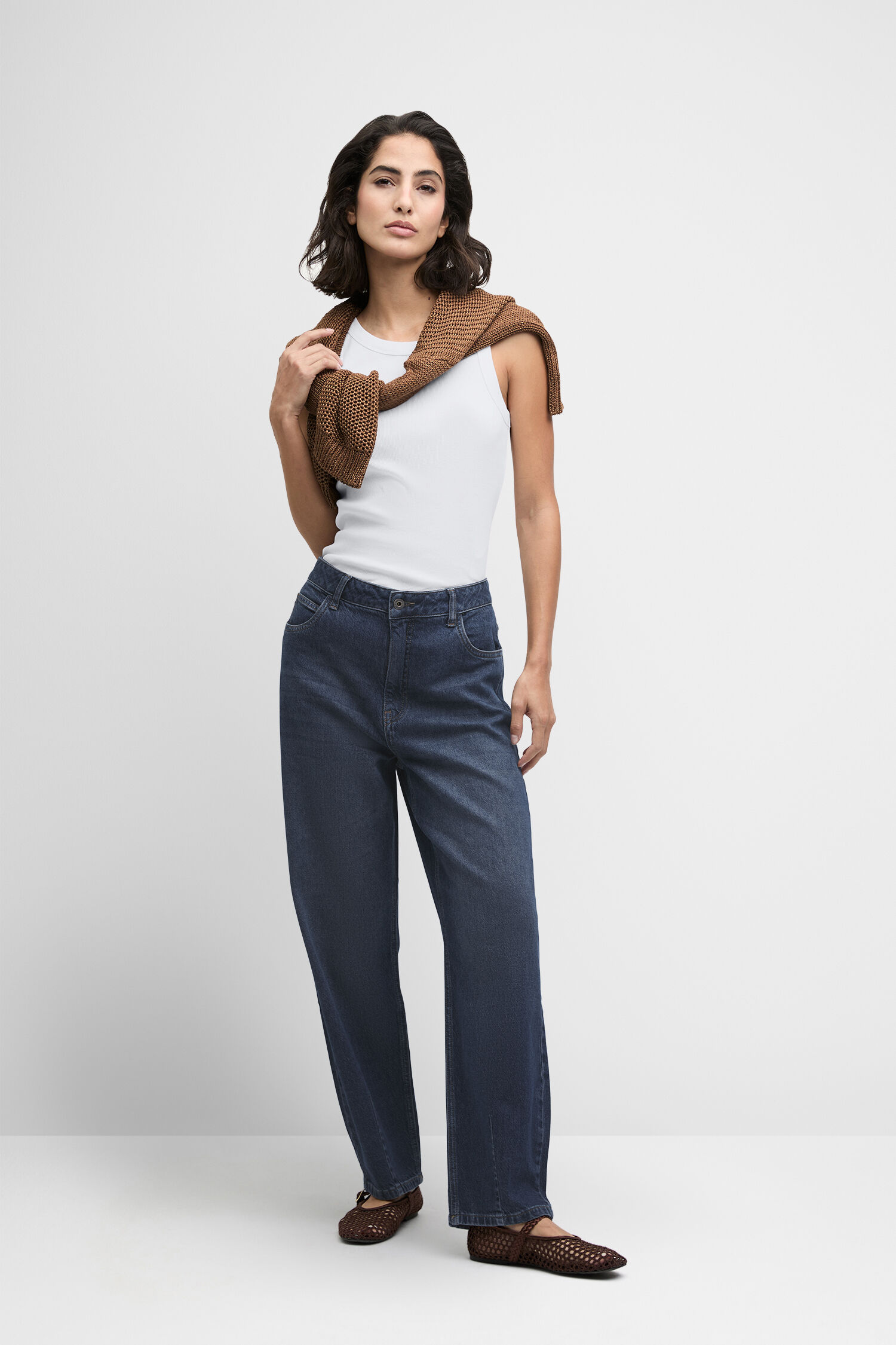 Hosen, Weste, Erwachsener, Person, Frau, Hosen, Weste, Tanktop, Person, Frau