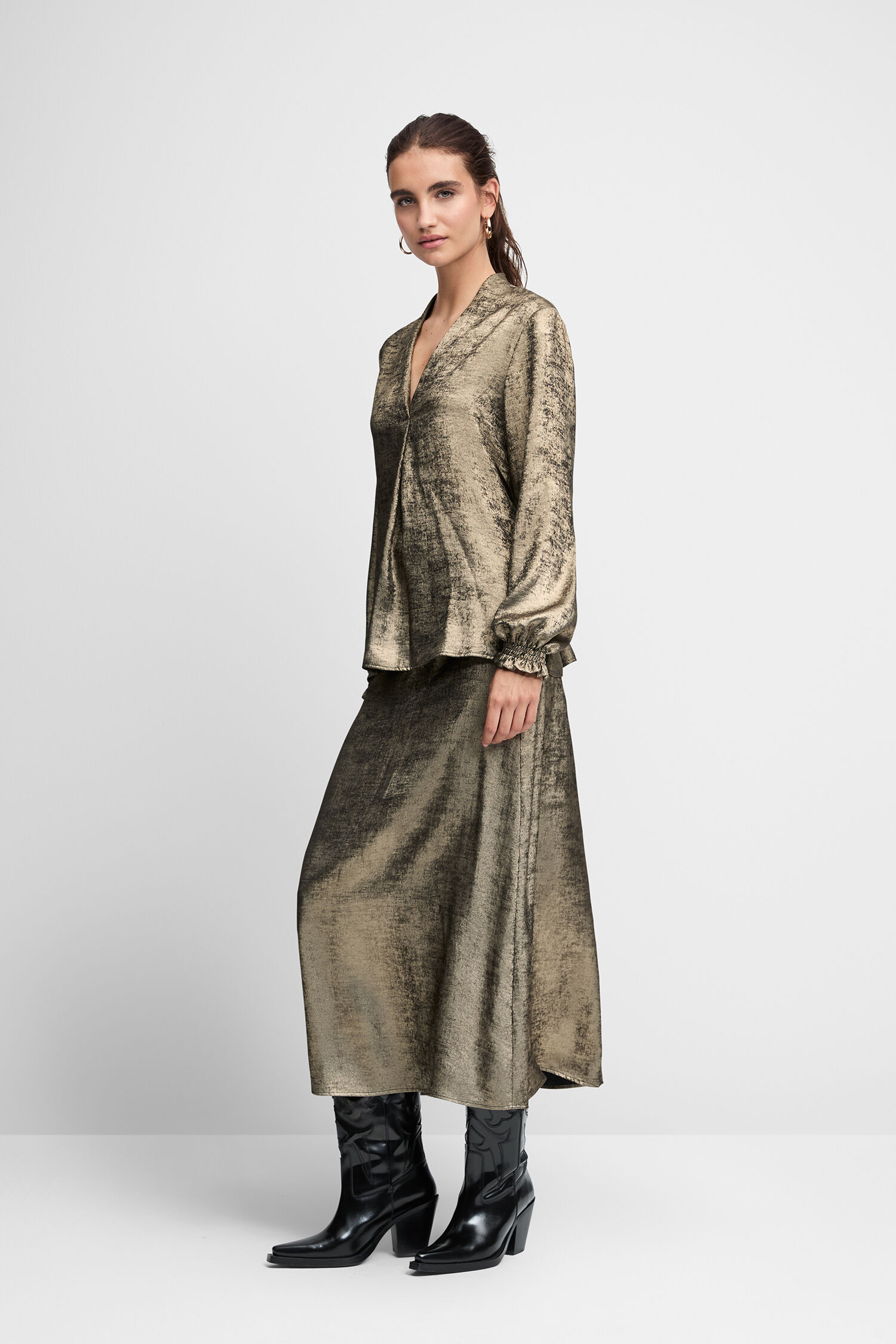 Bekleidung, Mantel, Langarm, Kleid, Person