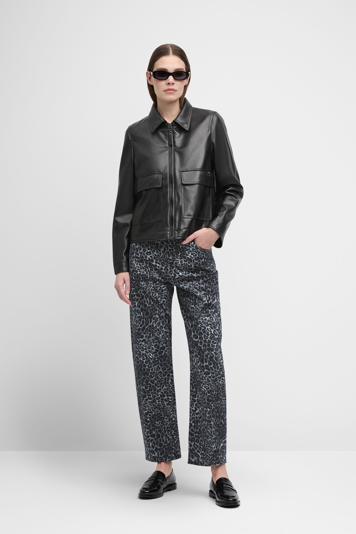 Mantel, Jacke, Hosen, Anzug, Bluse