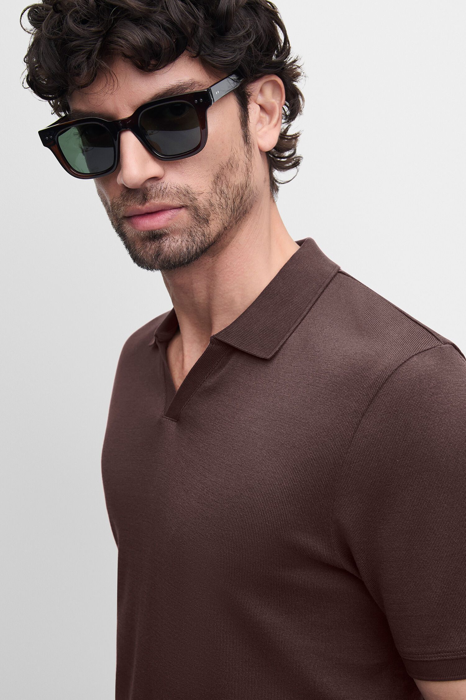 Sonnenbrille, T-shirt, Hemd, Mann, Person