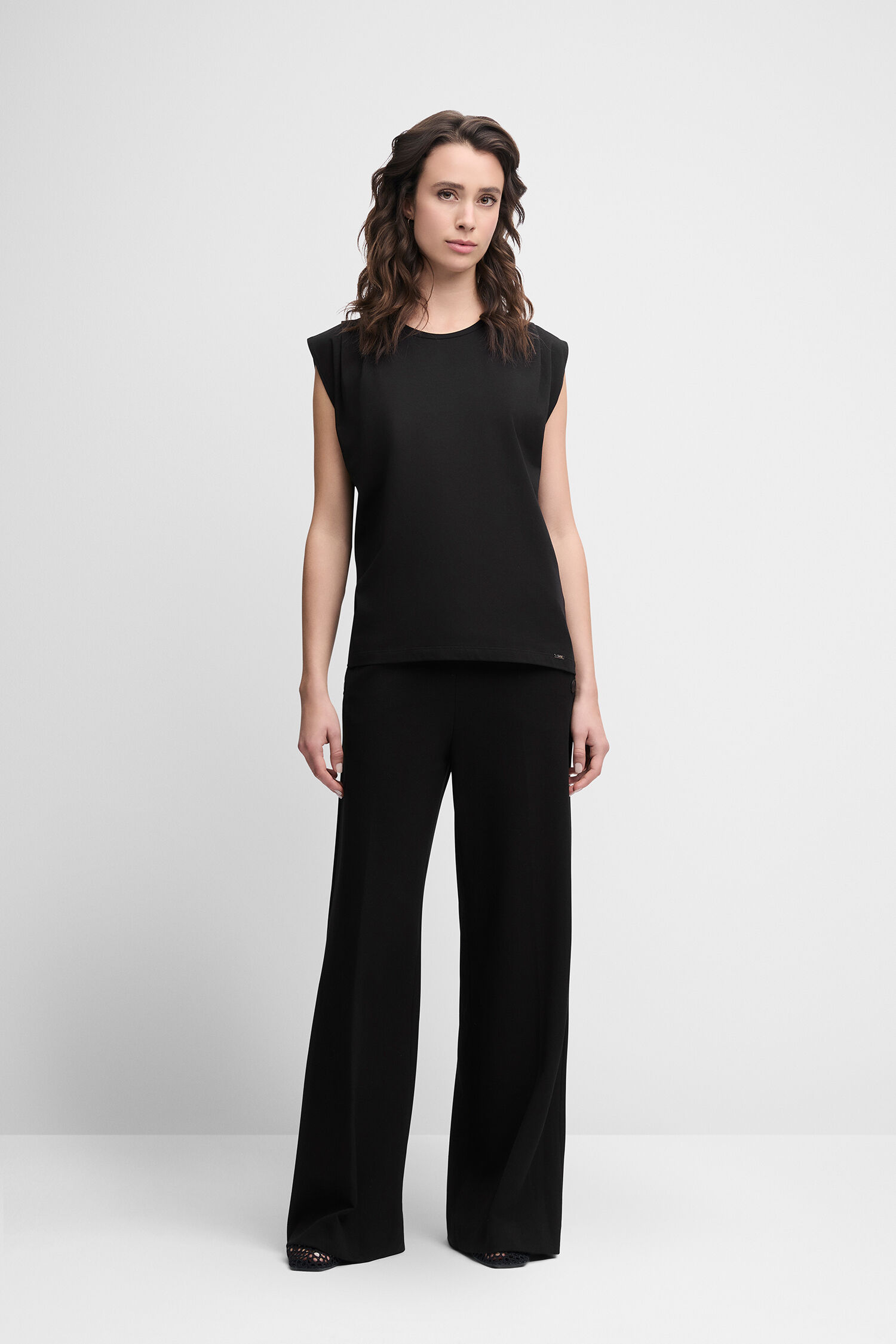 Hosen, Bluse, Erwachsener, Person, Frau