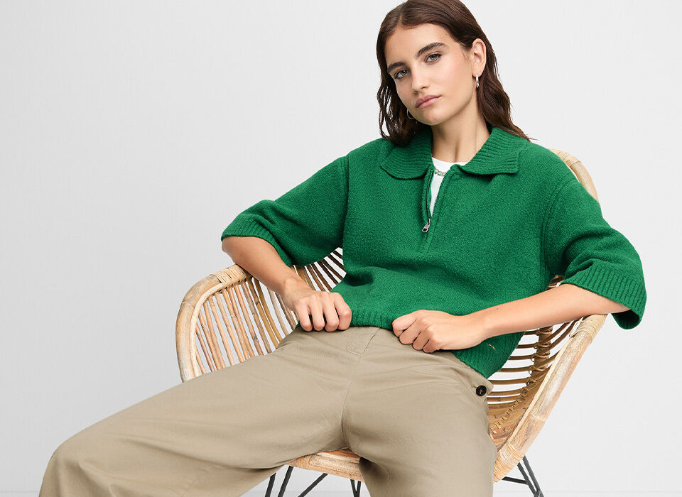 Pulli, Person, Sitzen, Erwachsener, Frau