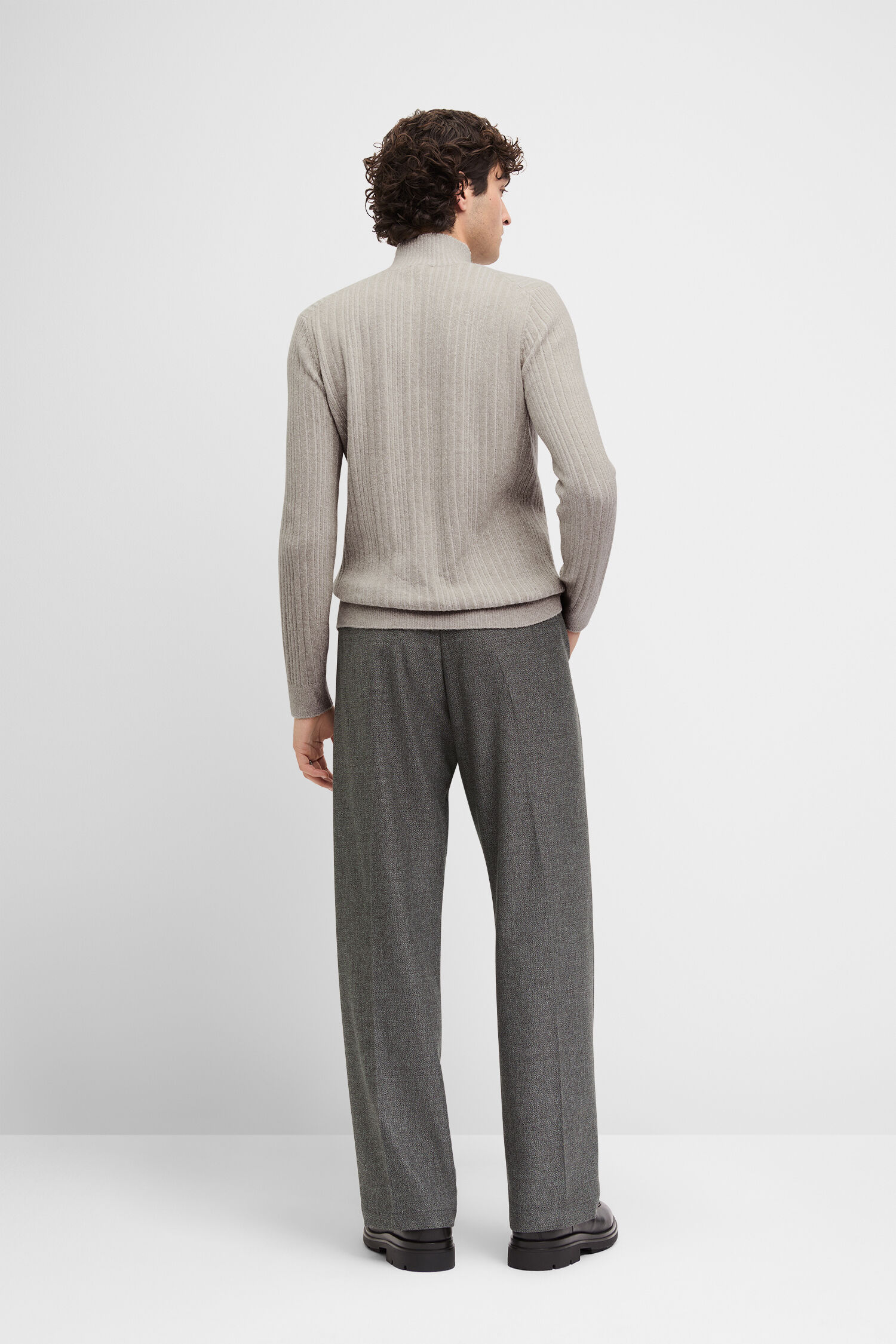 Pulli, Hosen, Erwachsener, Mann, Person