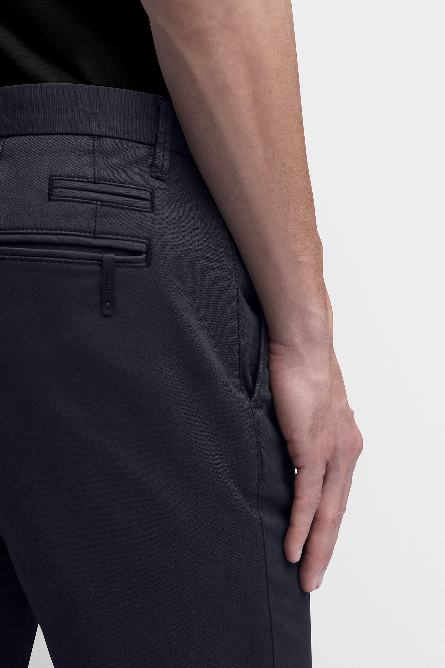 T-shirt, Hosen, Erwachsener, Mann, Person