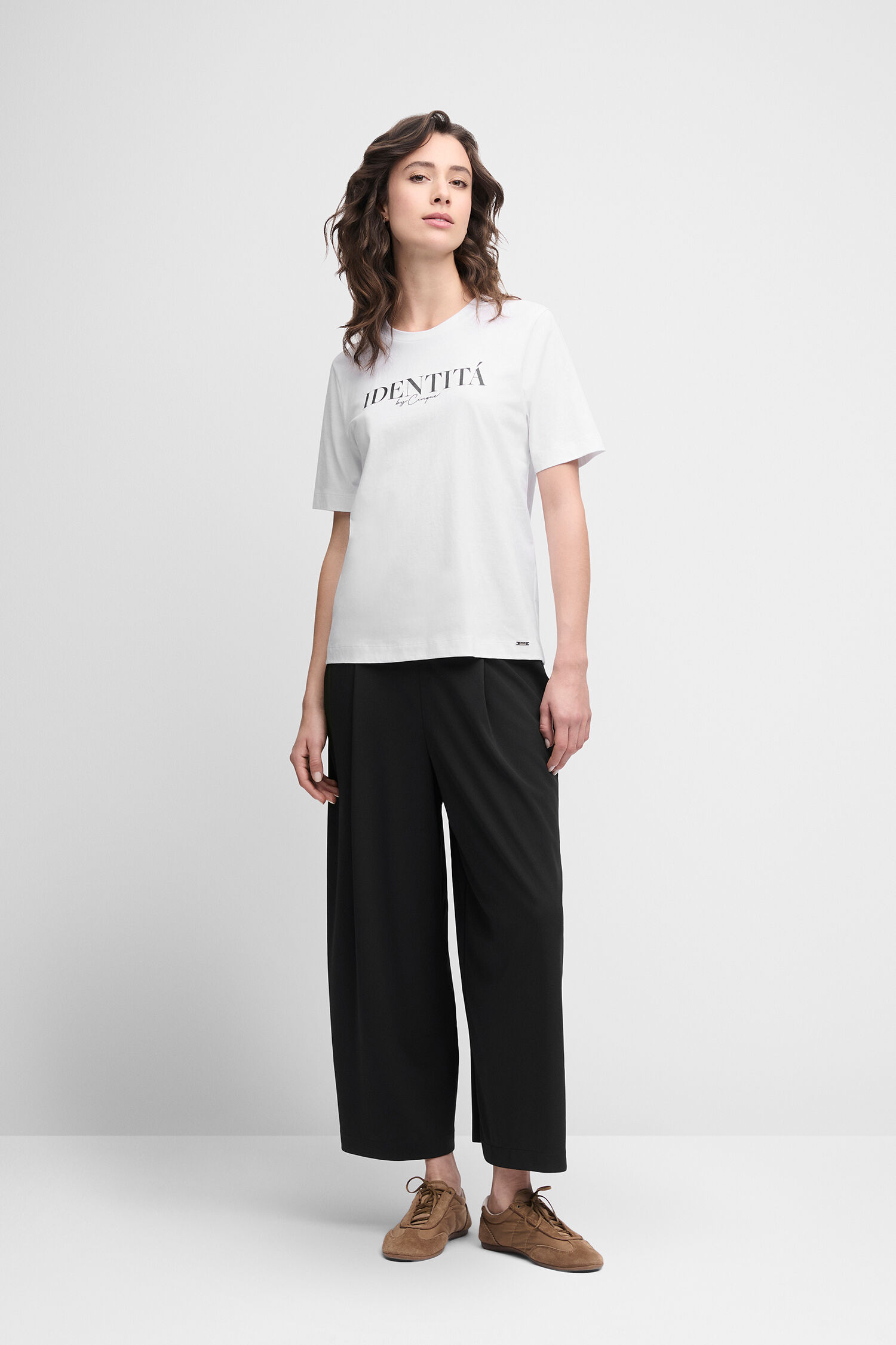 Hosen, Bluse, Erwachsener, Person, Frau