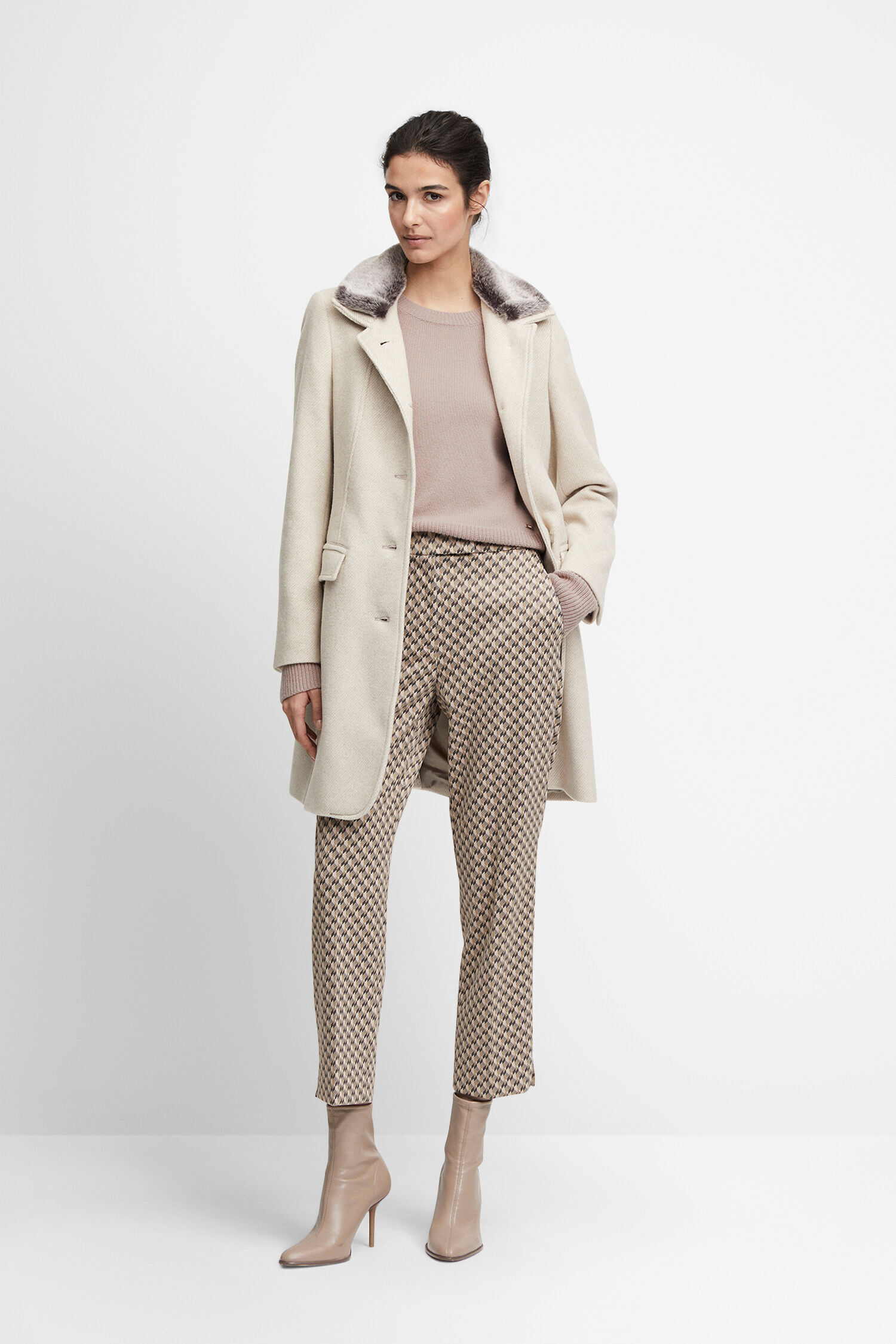 Mantel CIASTRALA Mantel CIASTRALA