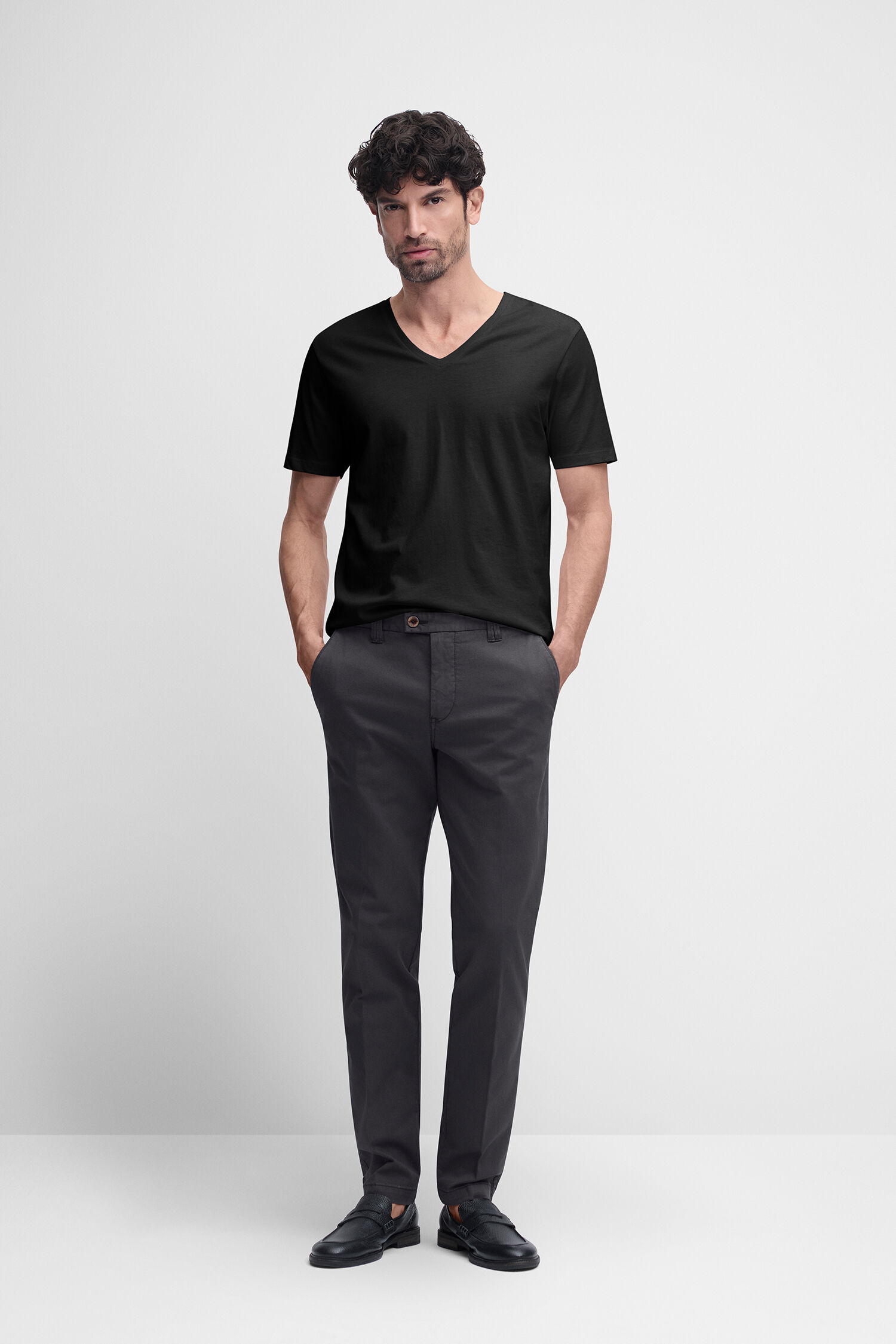 Hosen, T-shirt, Bluse, Hemd, Person