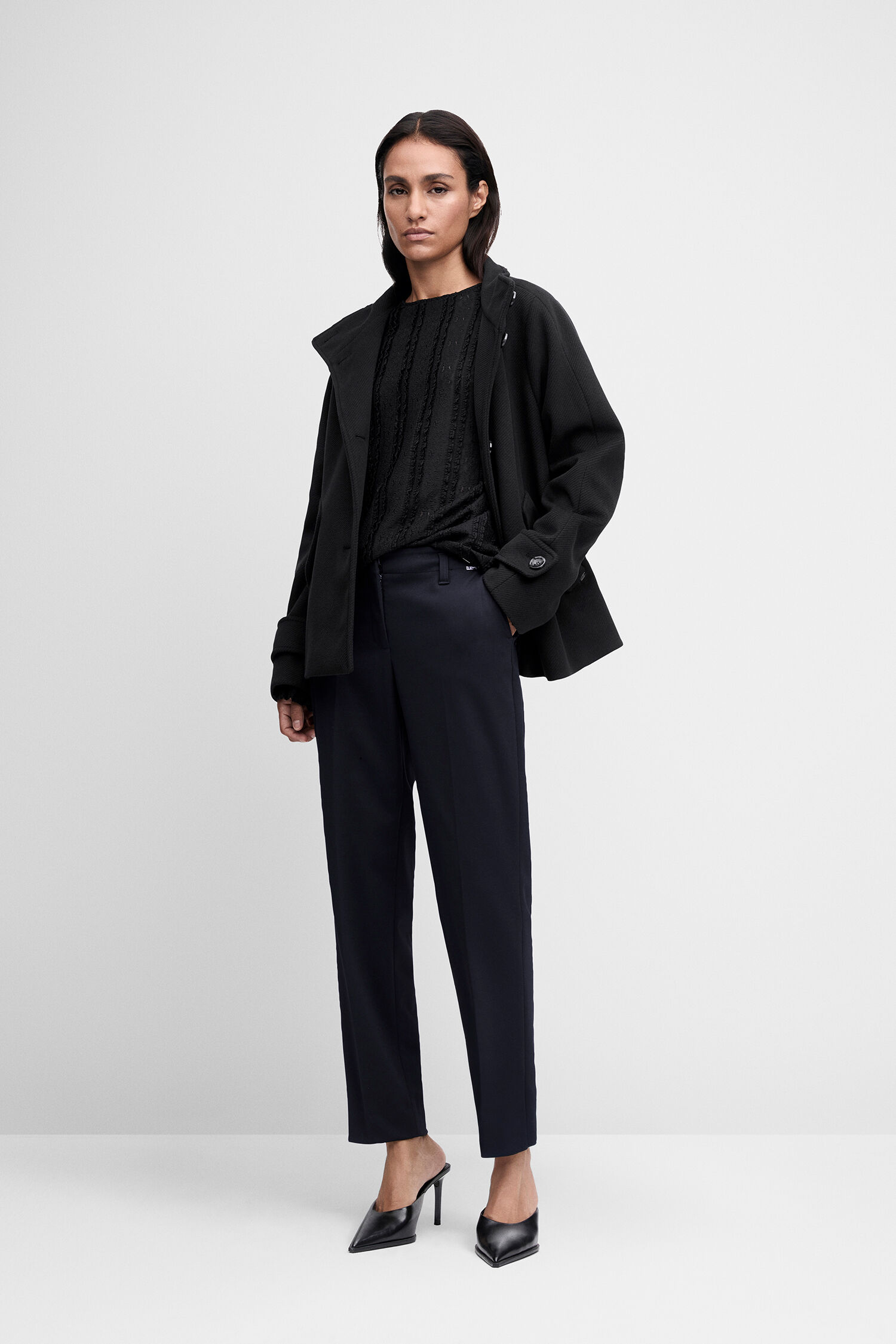 damen blazer, schwarze jacke, pullover, hose, pumps