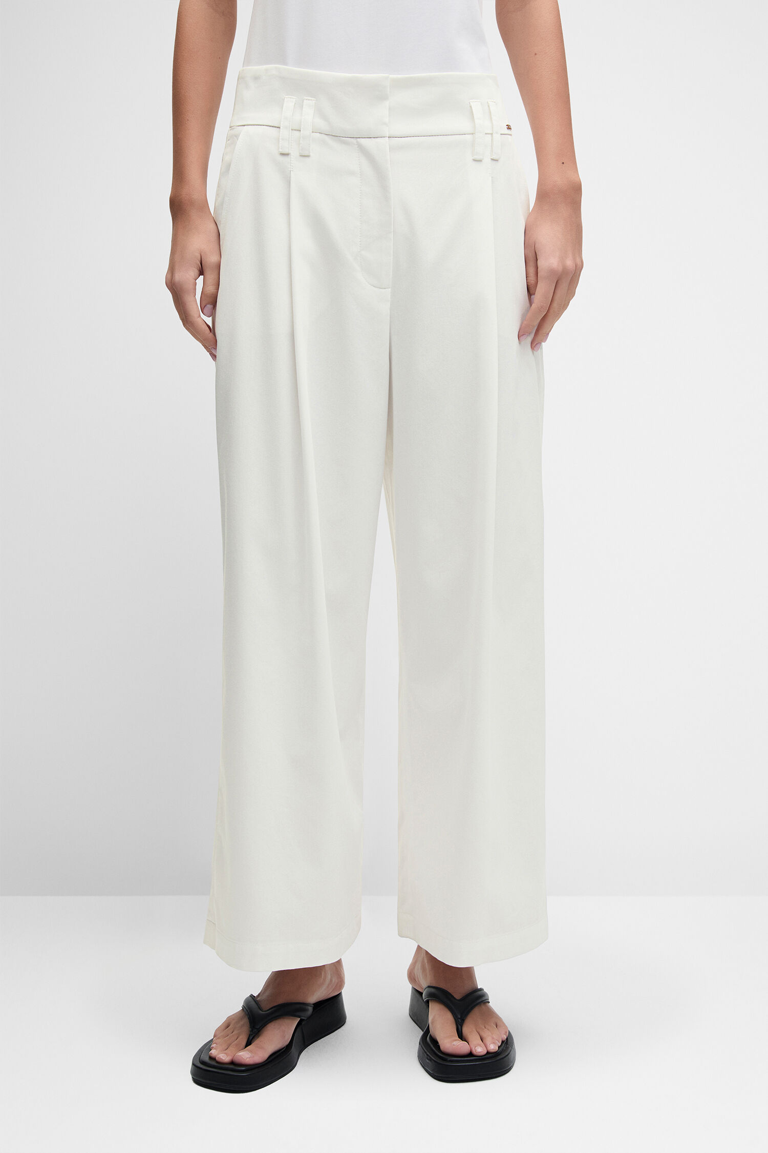 T-Shirt, Weiß, Hose, Palazzo-Hose, Cap