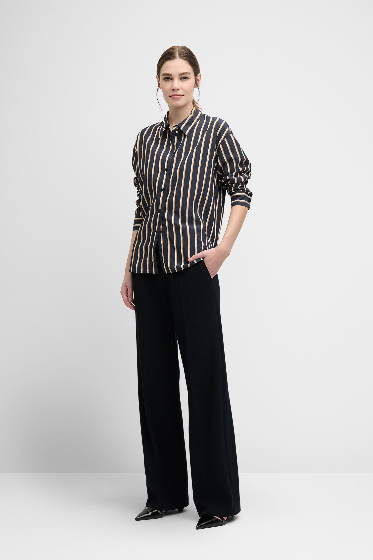 Bluse, Hemd, Hosen, Formelle Kleidung, Person