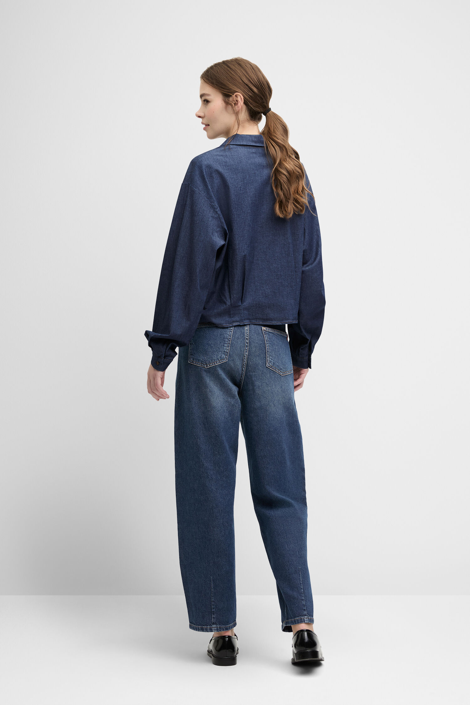 Hosen, Jeans, Mantel, Pullover, Person