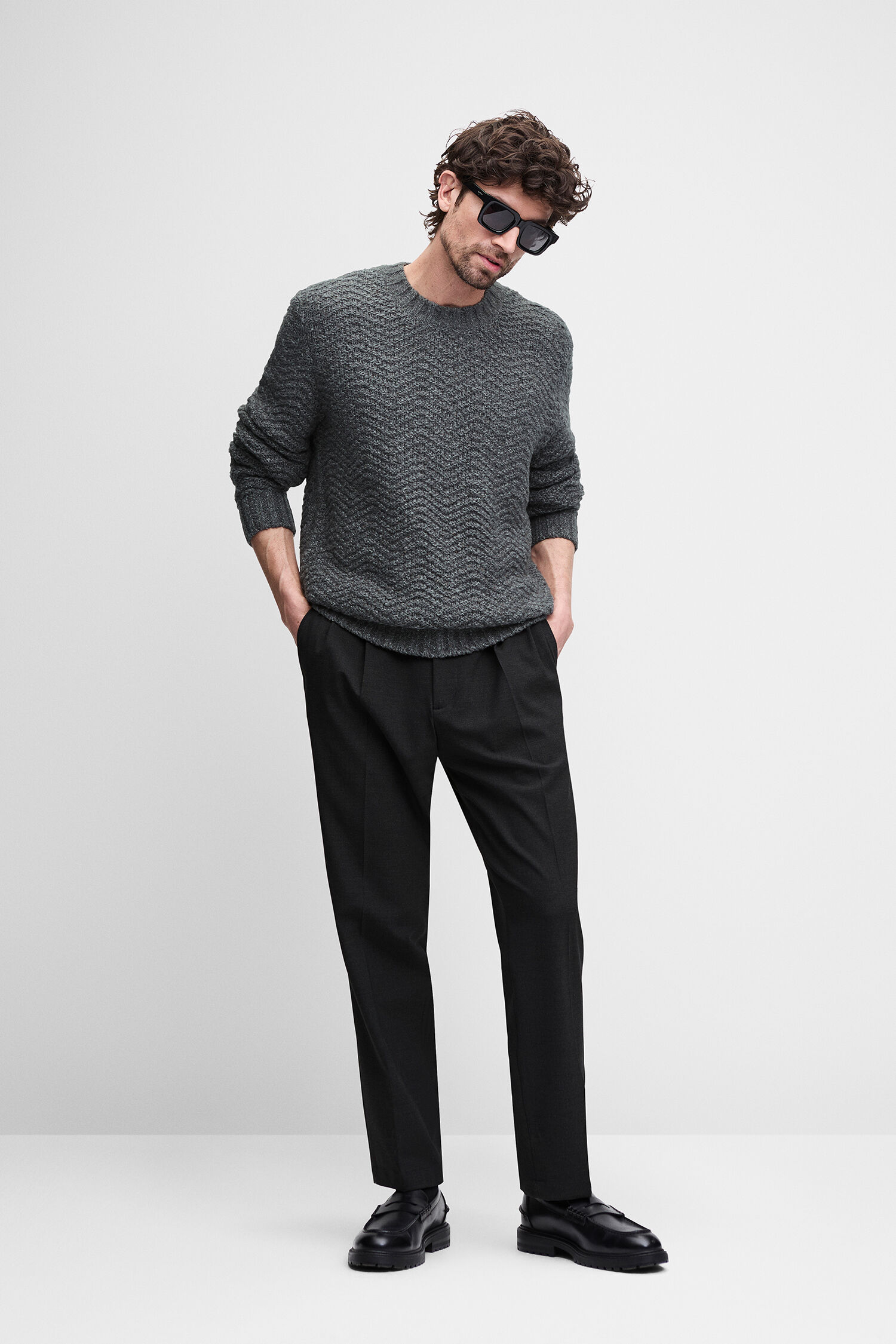 Knitwear, Sweater, Gray, Textured, Crew neck