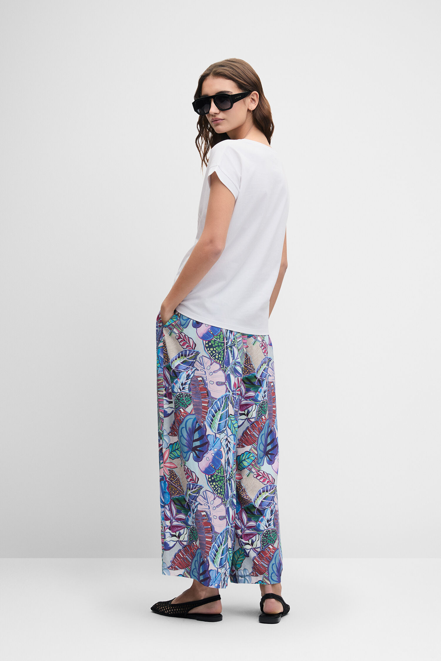 T-Shirt, Weites Unterteil, Kleidungskombination, Floral Muster, Maxi-Hose