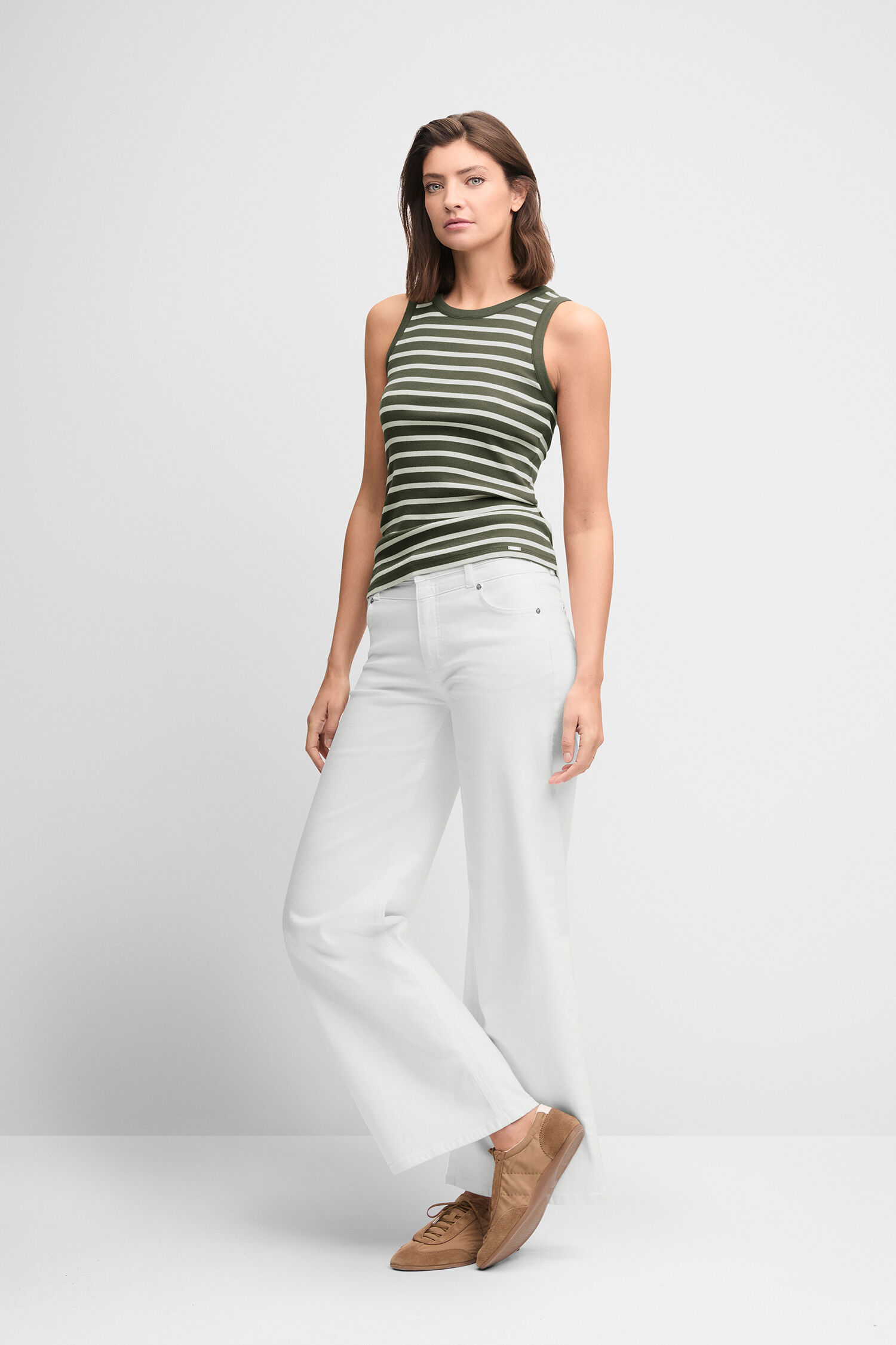 Hosen, Bluse, Erwachsener, Person, Frau