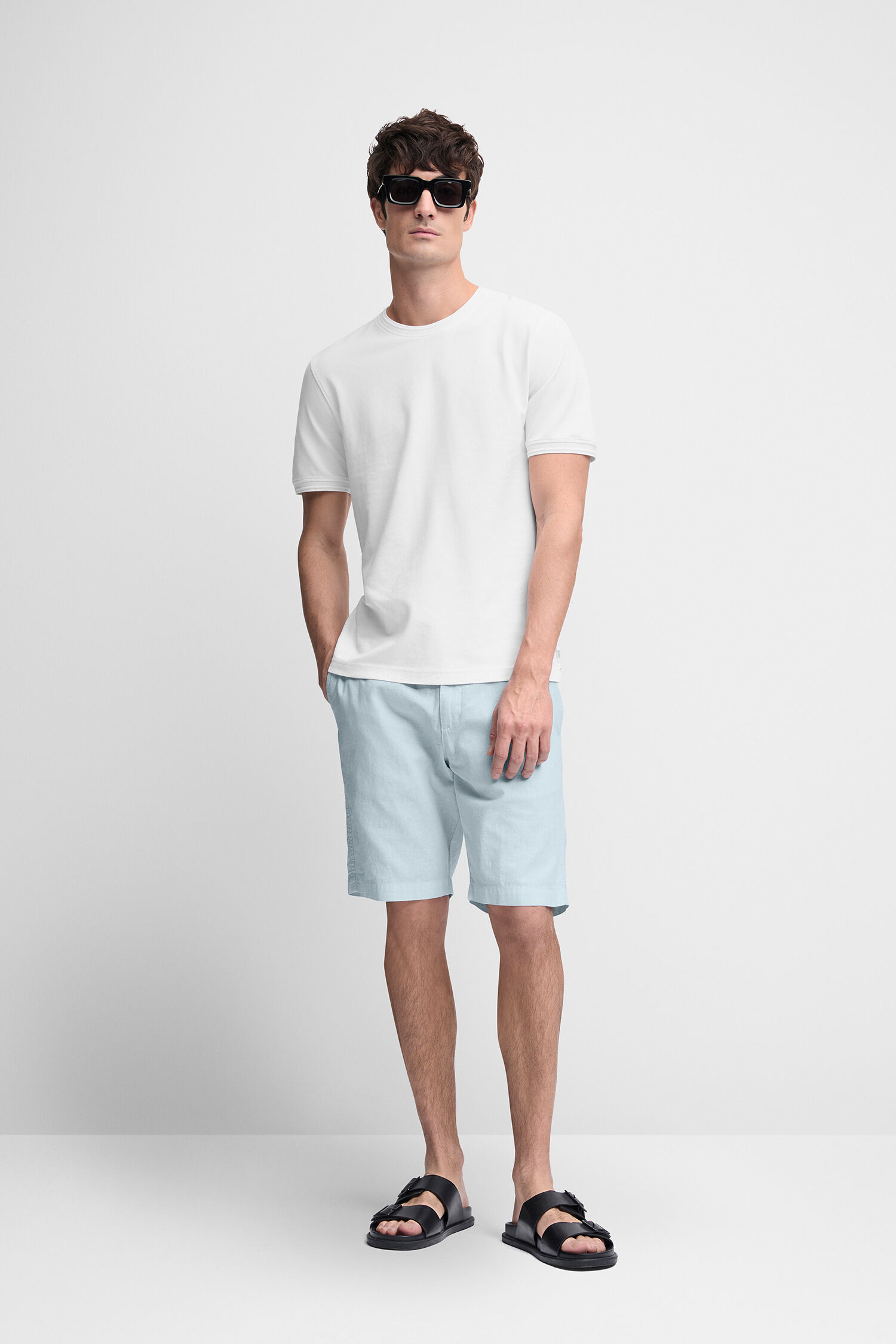 Kurze Hose, Sandale, Sonnenbrille, T-shirt, Strandmode