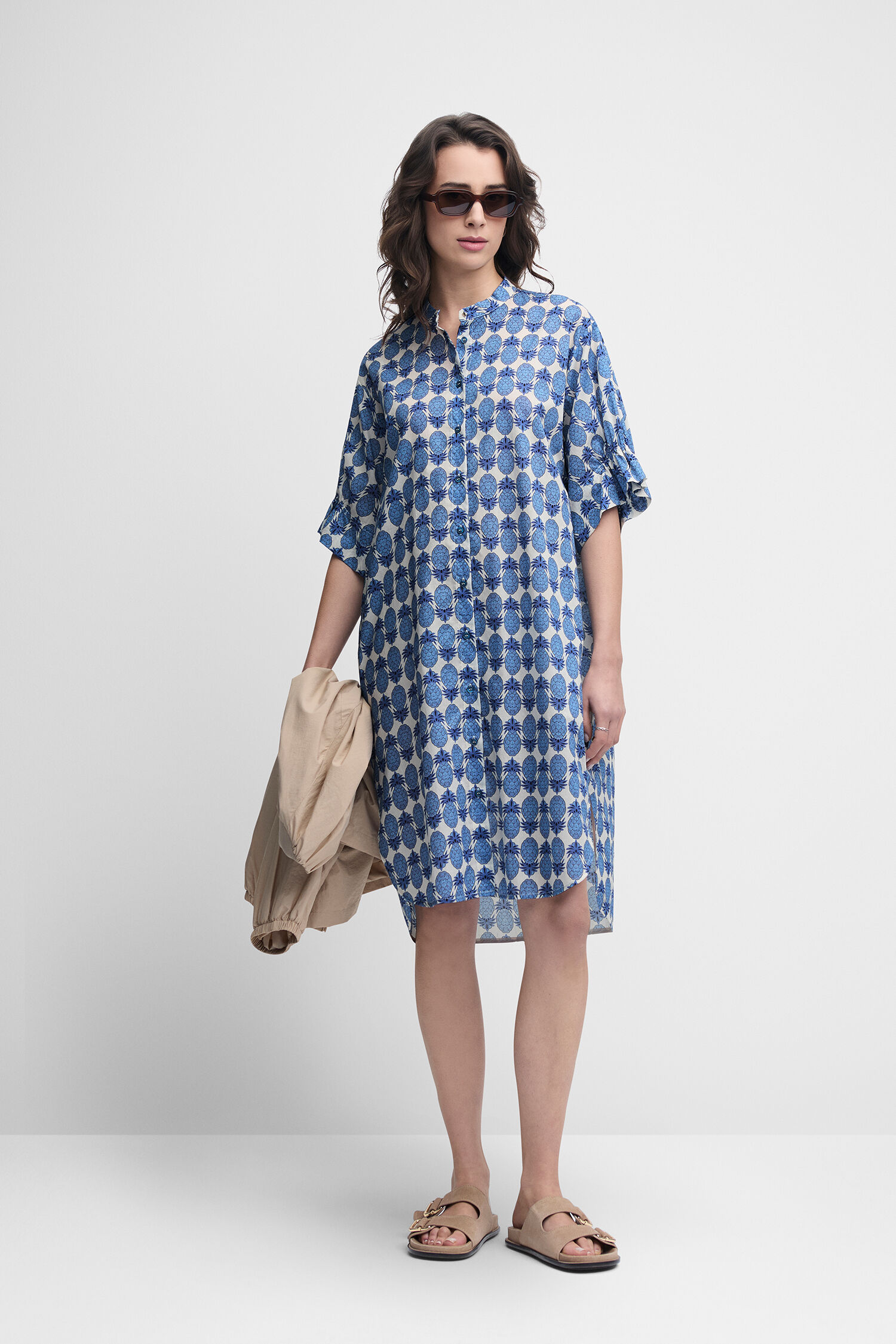 Bekleidung, Kleid, Sandale, Strandmode, Person