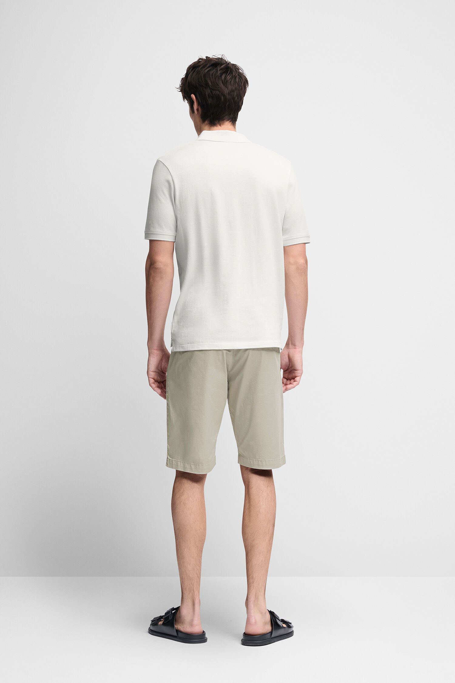 Kurze Hose, T-shirt, Erwachsener, Mann, Person