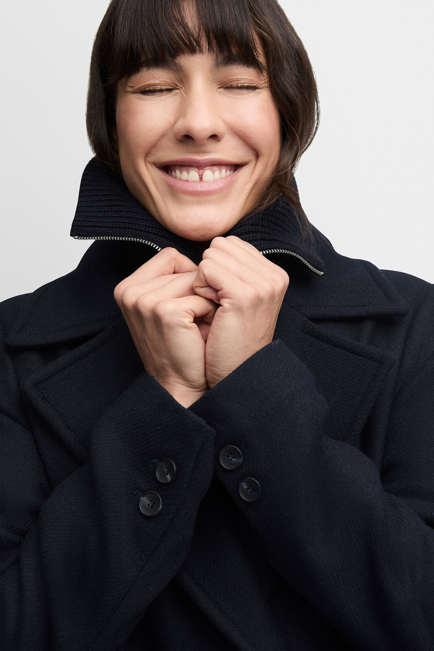Mantel, Person, Lächeln, Erwachsener, Frau