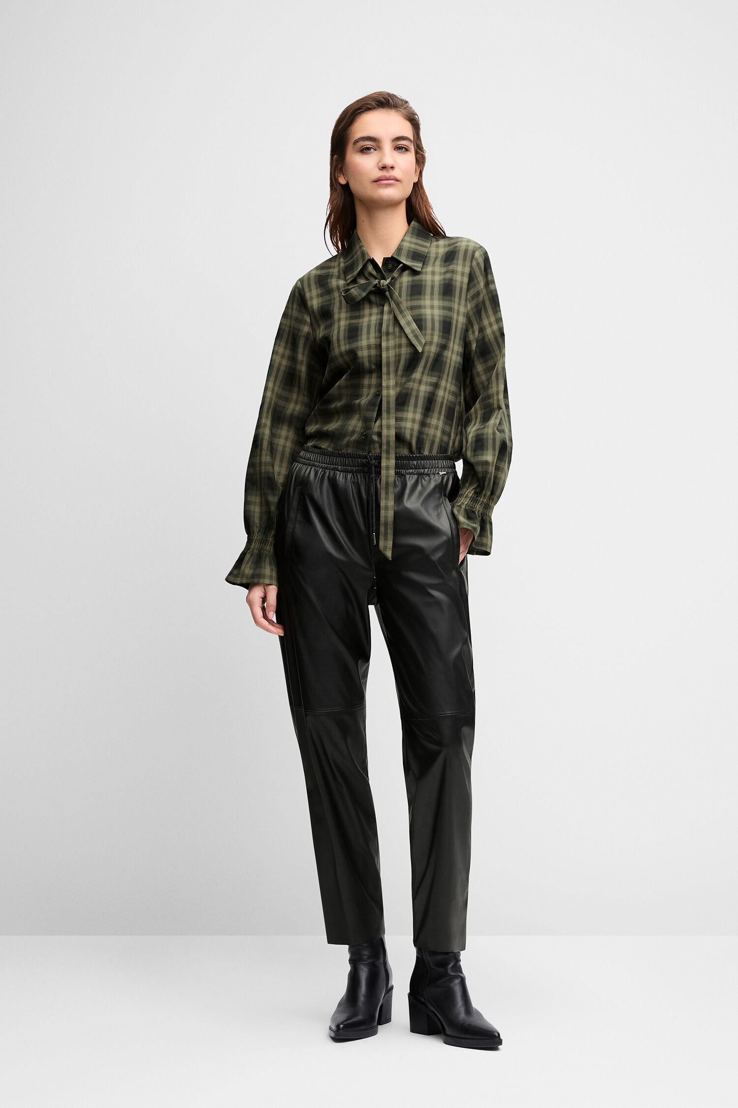 Plaid shirt, Karohemd, Langarm, Grün, Schwarz, Lederlook Hose, Hosen mit Gummizug, Stiefeletten