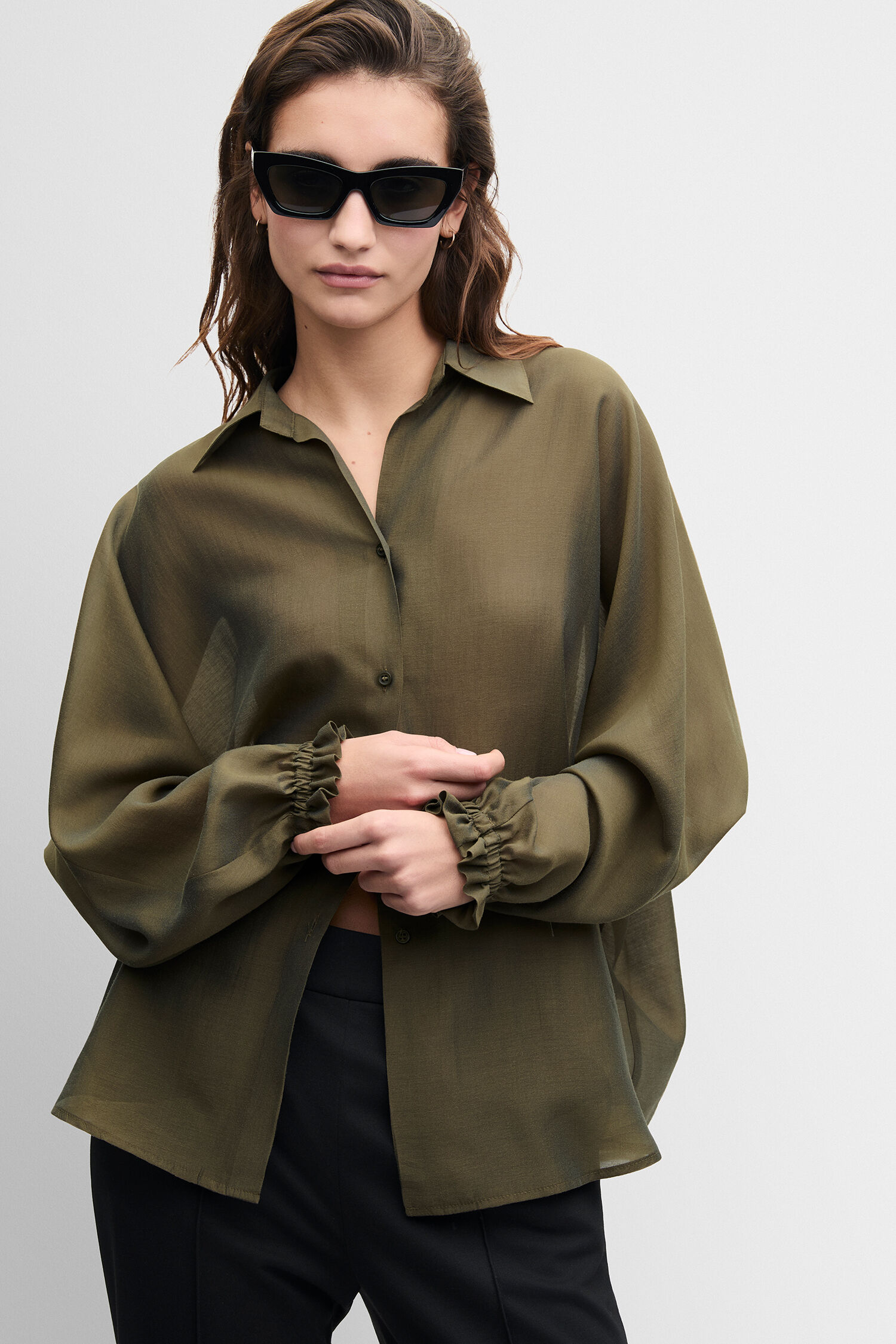 Bluse, Langarmshirt, Olivgrün, Knopfverschluss, Satin-Optik - oliv