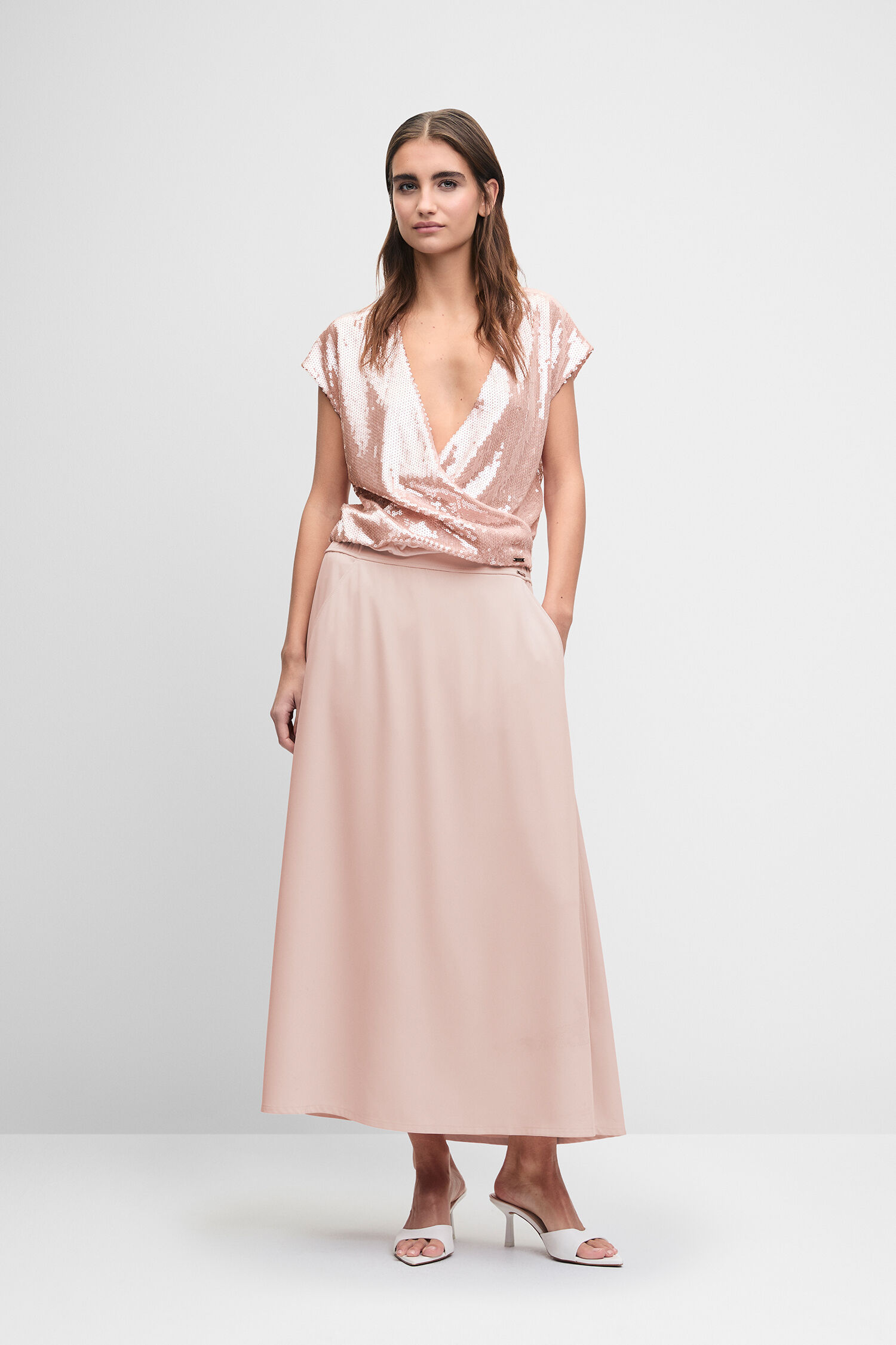 rosé gold, sequin top, plisse top, wrap top, midikleid