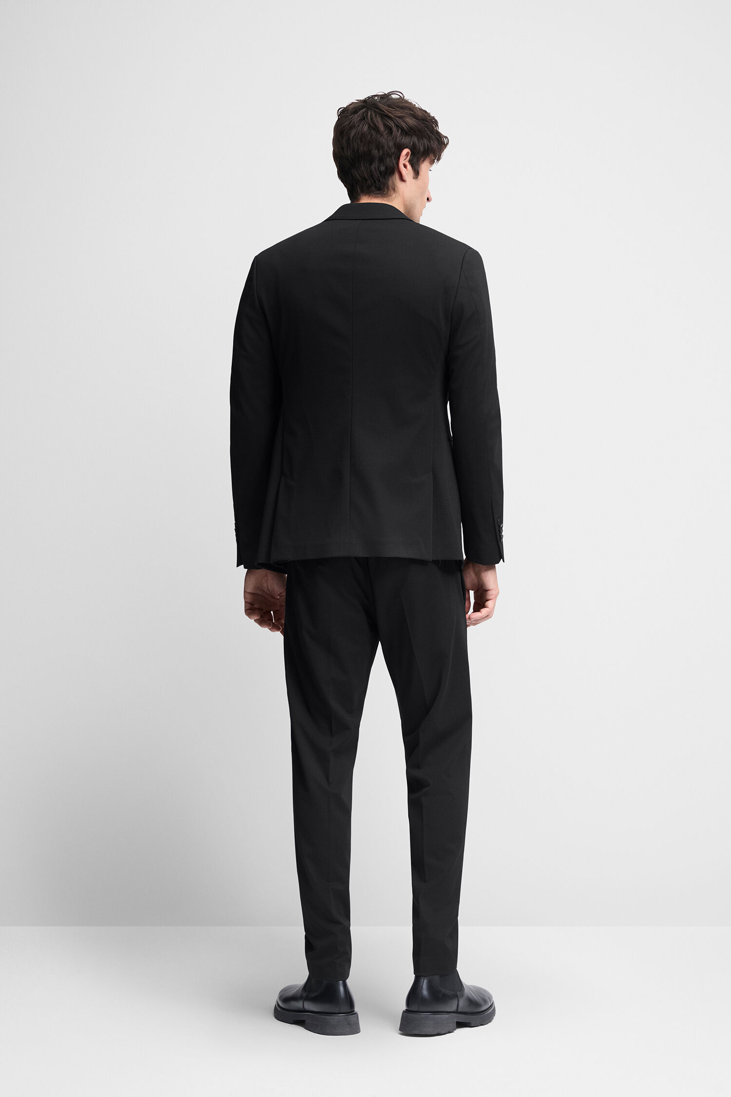 Formelle Kleidung, Anzug, Mantel, Smoking, Stehend