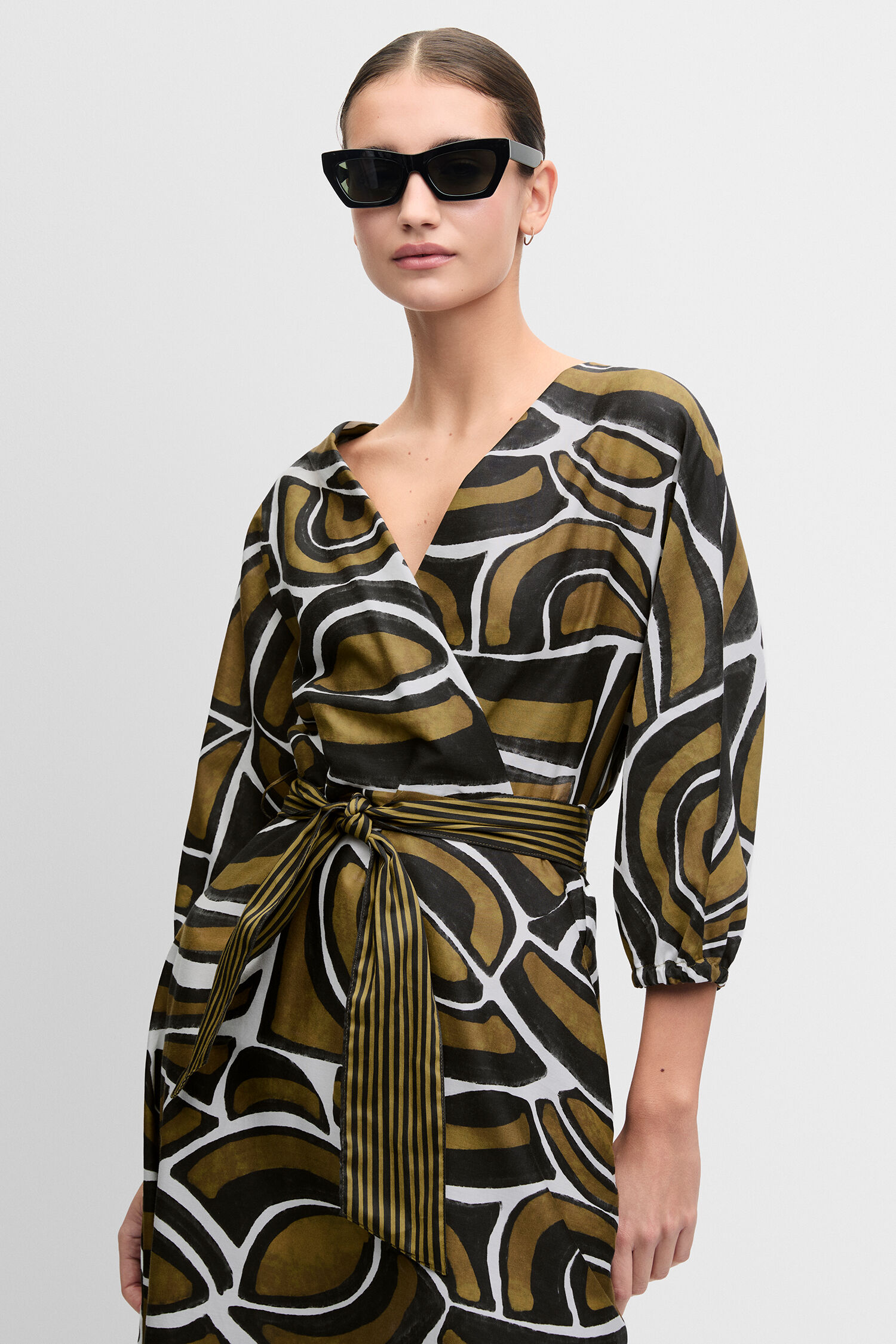 Wickelkleid, Gemustert, Tunika, Gürtel, Oversize-Schnitt
