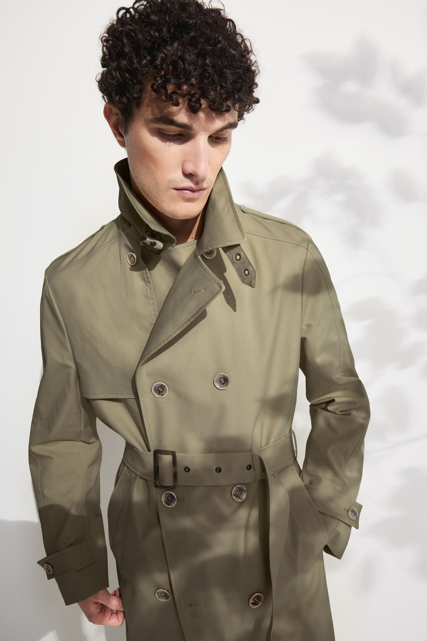 Bekleidung, Mantel, Trenchcoat, Person