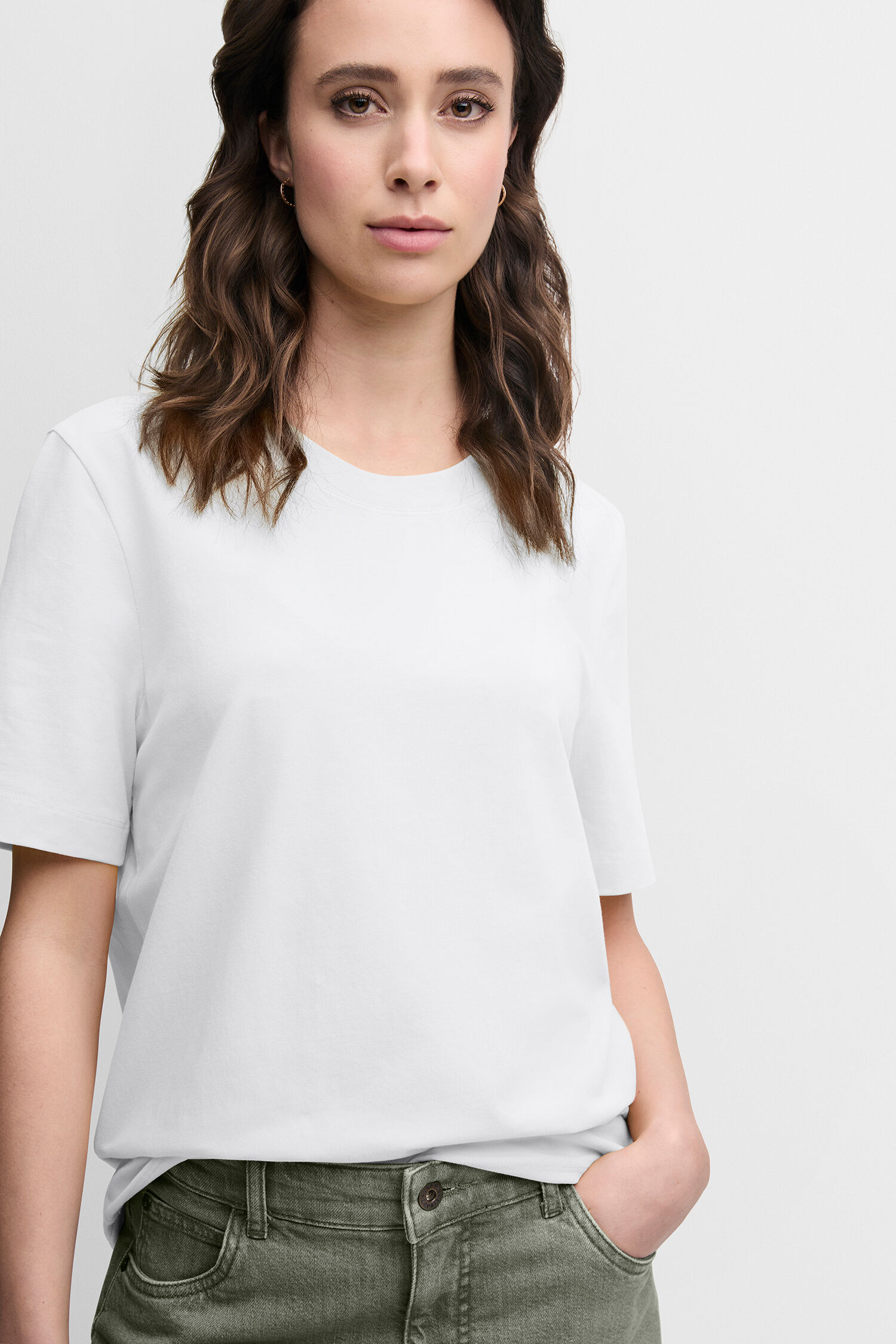 T-shirt, Bluse, Jeans, Person, Jugendlich