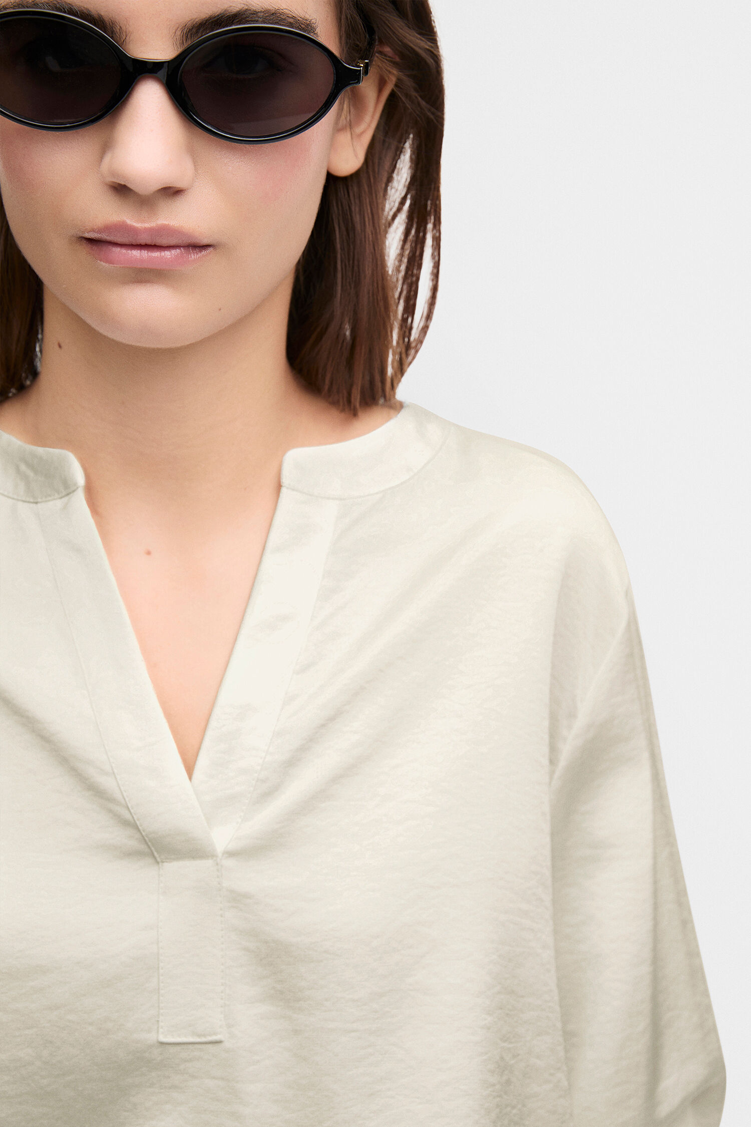 bluse, langeärmlig, creme, V-Kragen, jeans