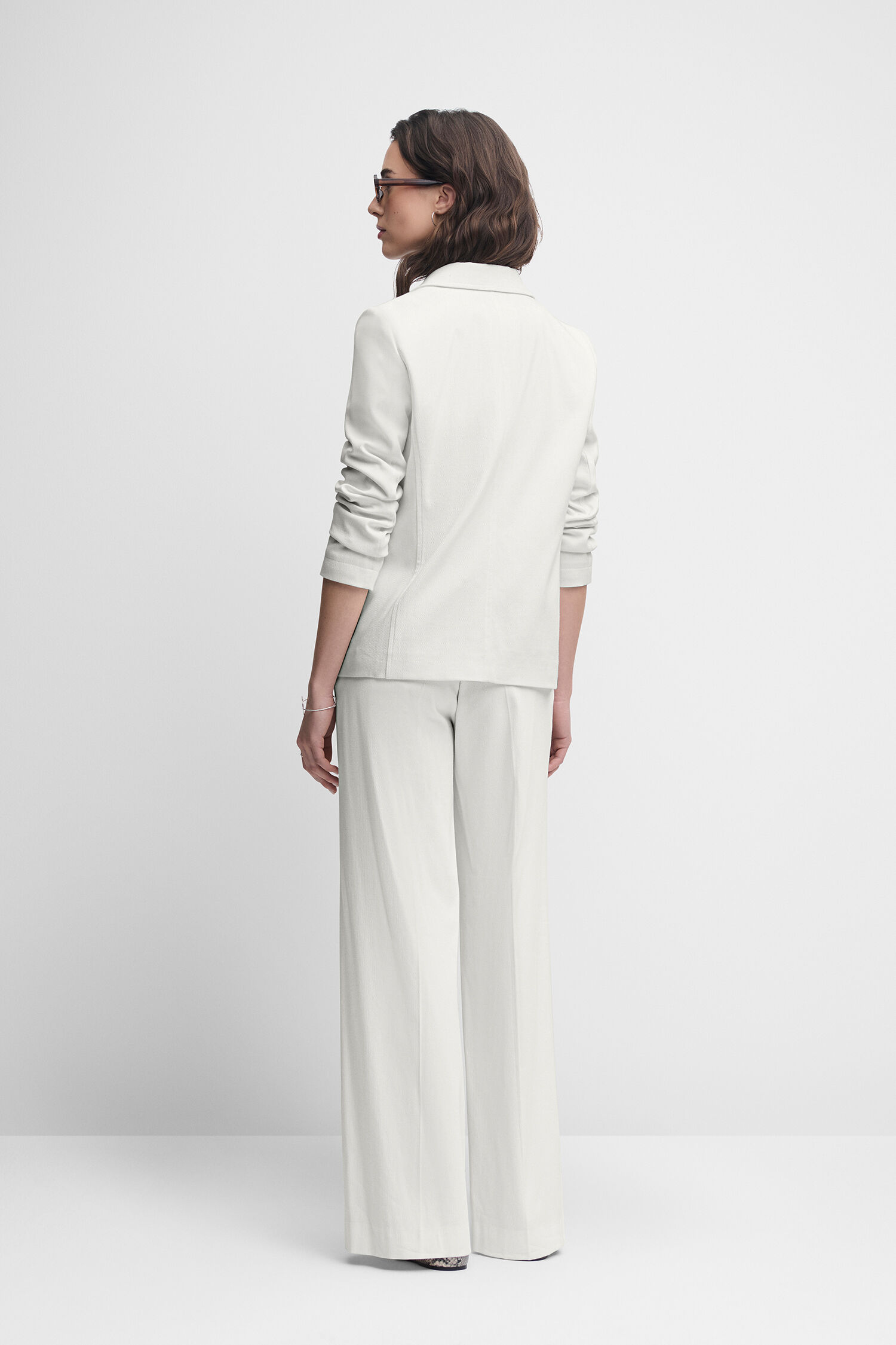 Langarm, Formelle Kleidung, Anzug, Person, Frau