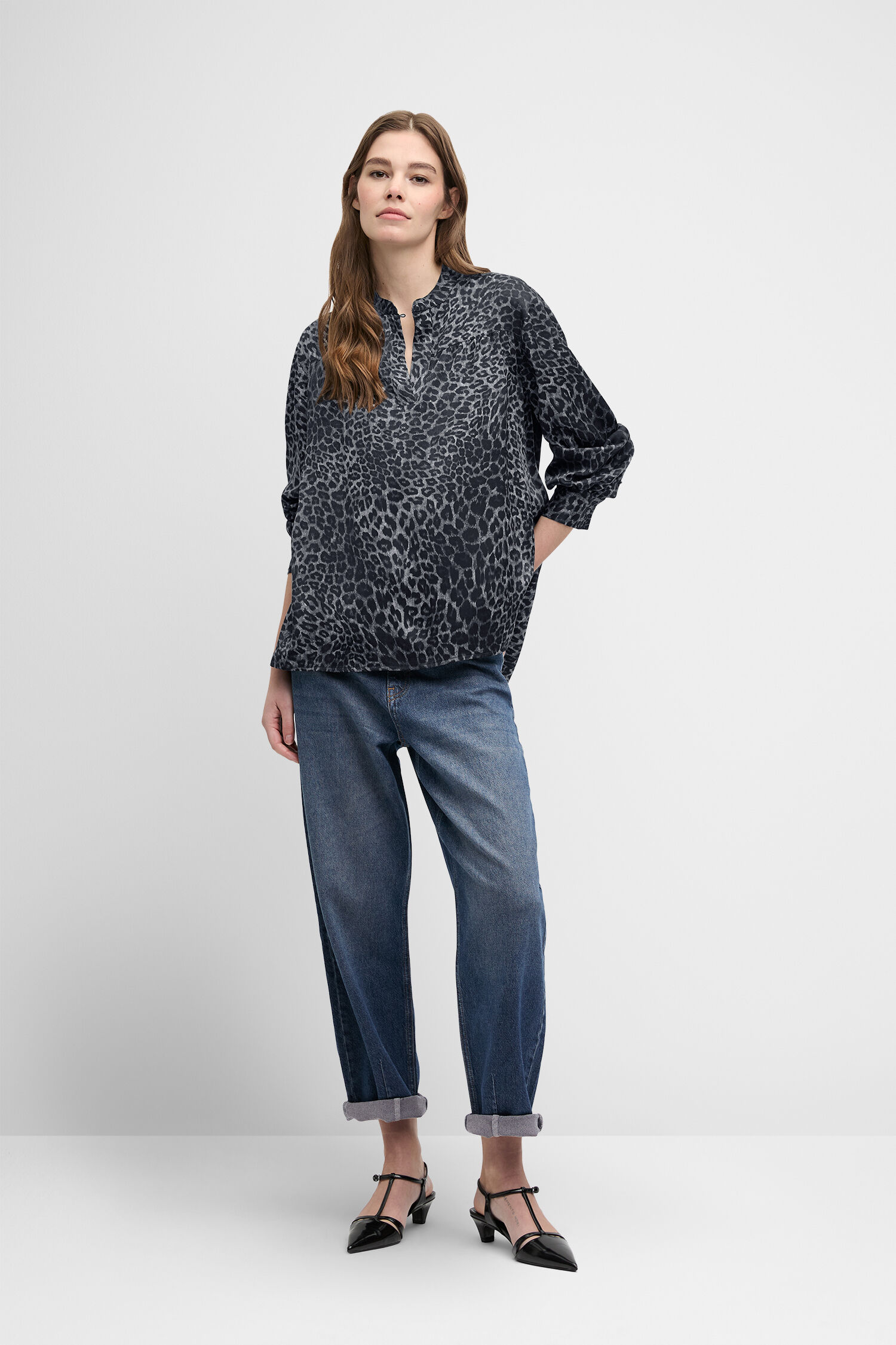 Hosen, Bluse, Langarm, Person, Frau