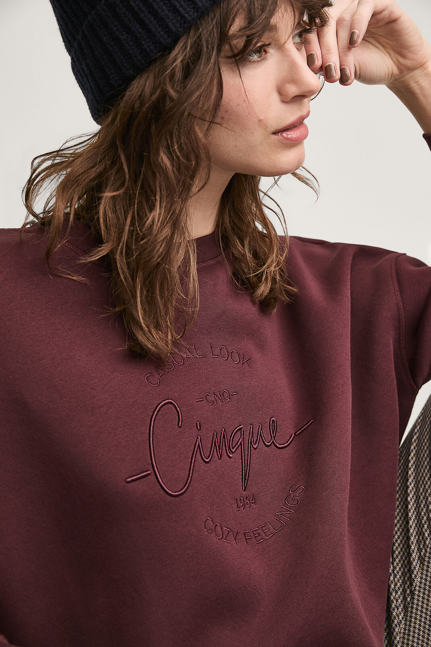 Mütze, Hut, Pullover, Sweatshirt, Person