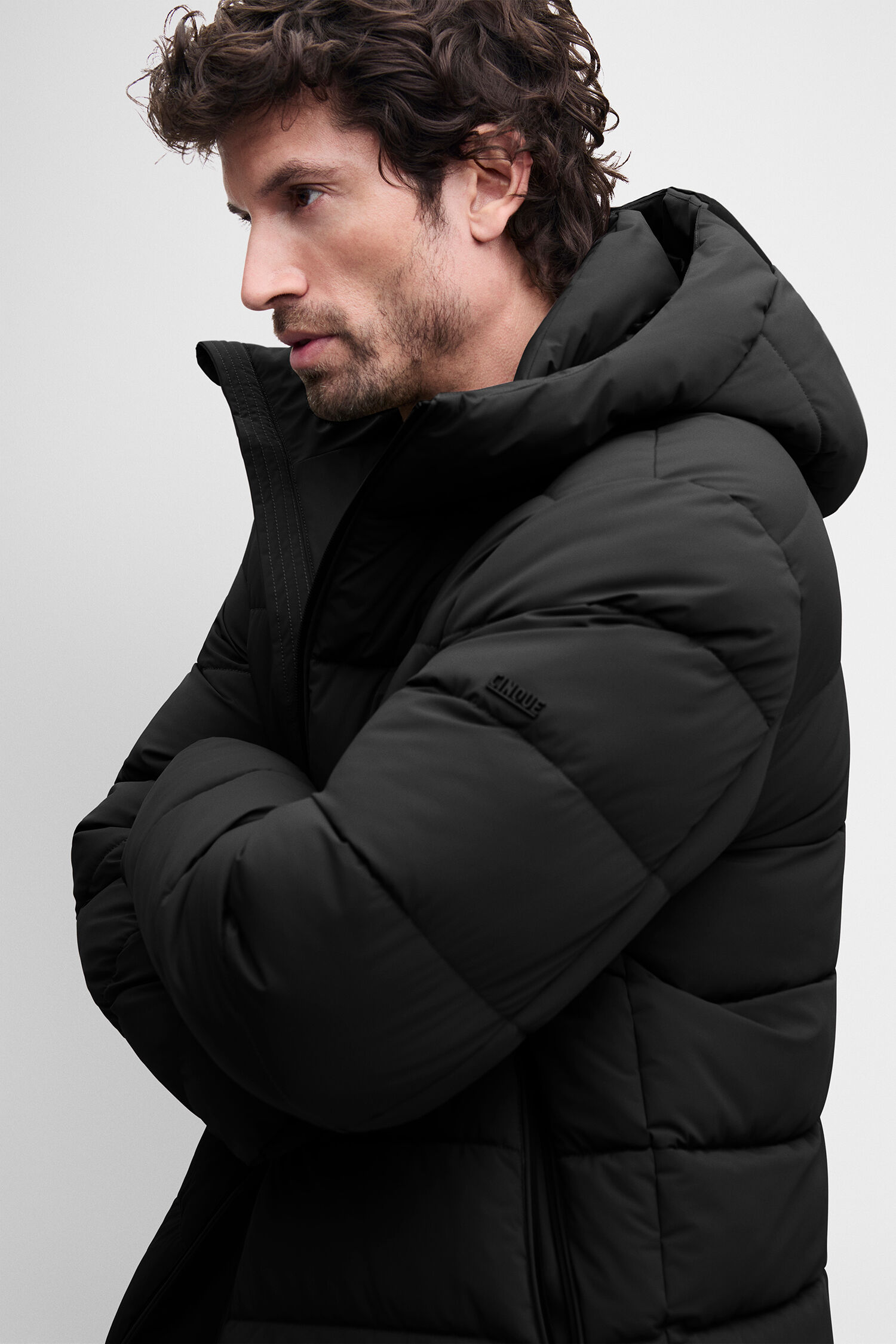 Pufferjacke, Daunenjacke, Schwarz, Stehkragen, Wärmend, dunkler Daunenmantel, Daunenjacke, Kapuze, kuscheliger Schnitt, reine Schwarz