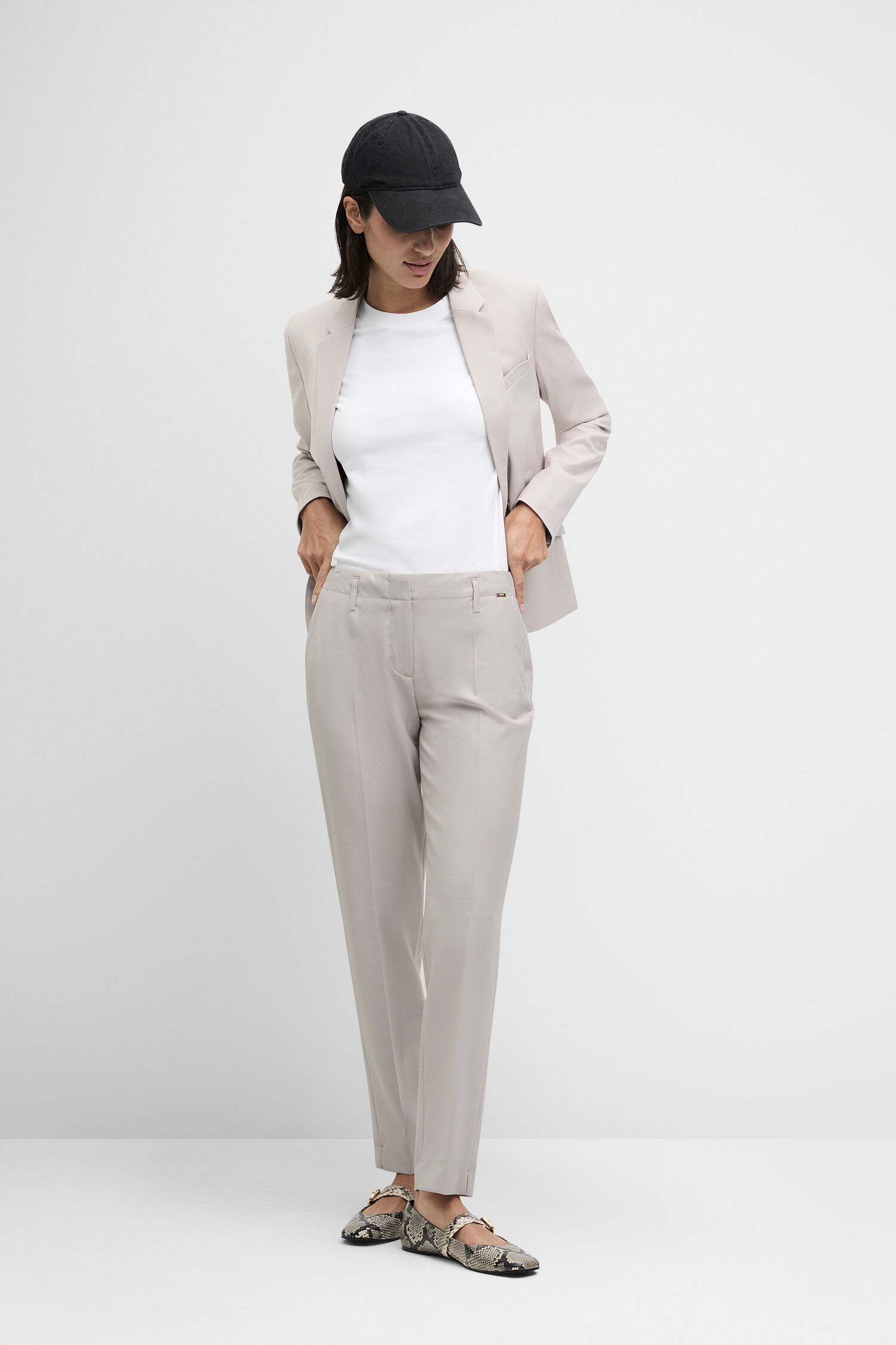 Formelle Kleidung, Anzug, Blazer, Mantel, Hosen Formelle Kleidung, Anzug, Blazer, Mantel, Hosen