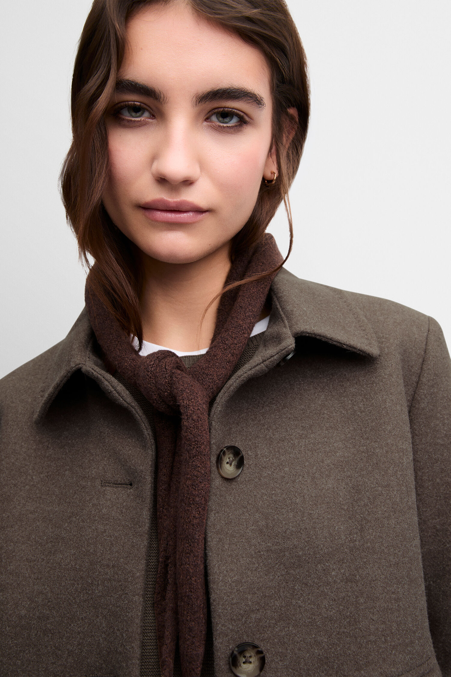 fell coat, brown, scarf, collar, buttons