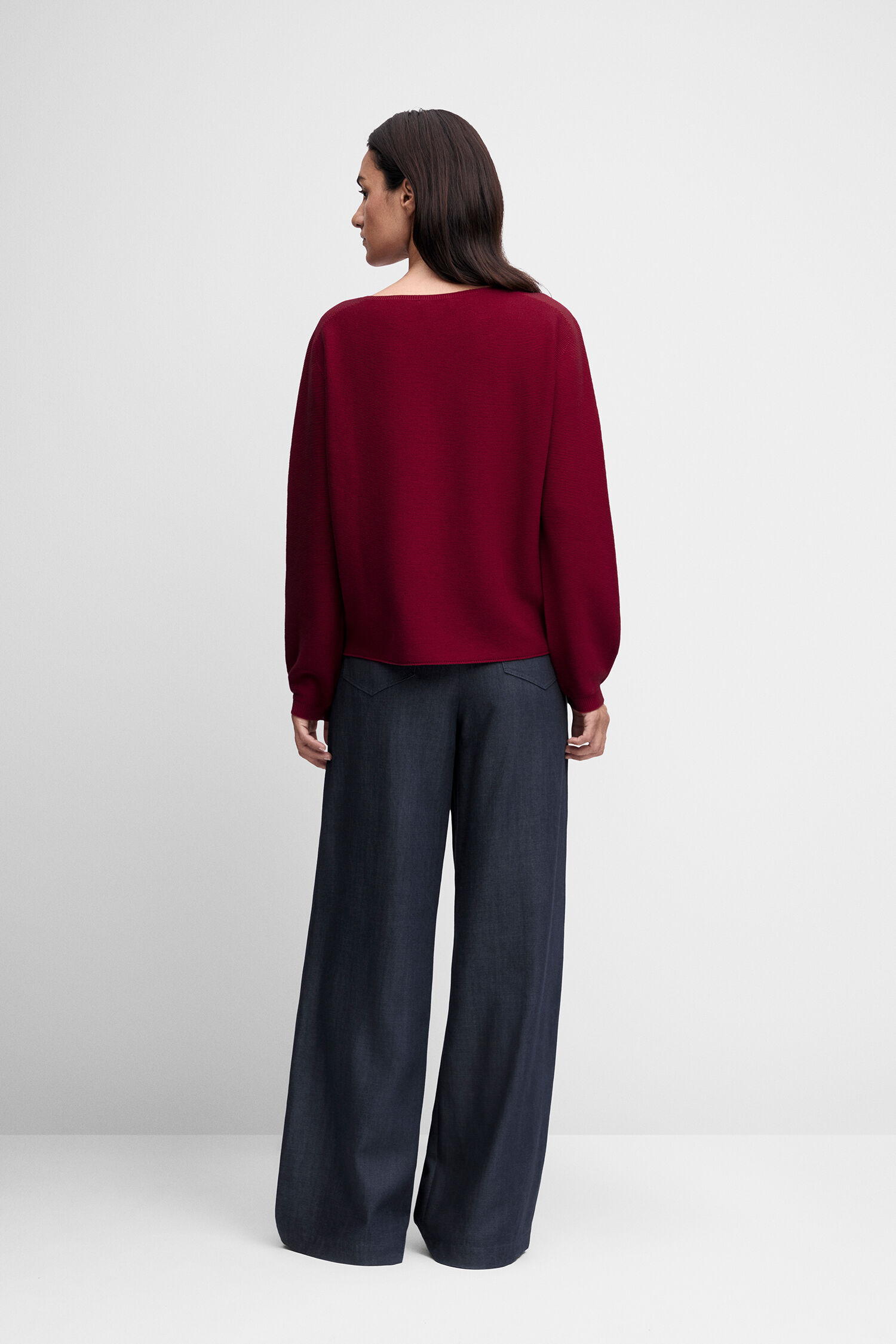Pullover, Bordeaux, Lange Ärmel, weite Hose, Rückansicht